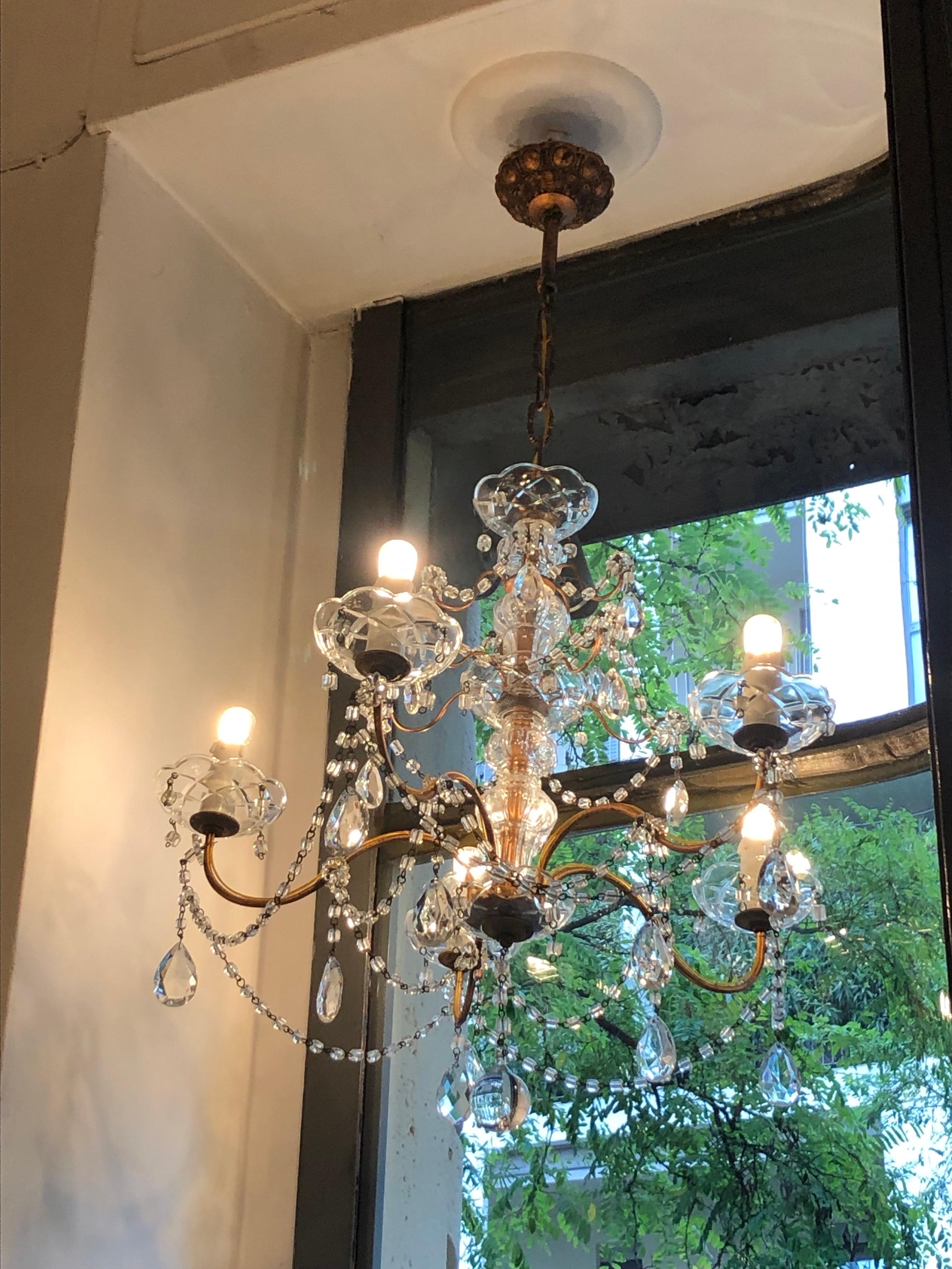 Pareja De Candelabros Italianos De Cristal Y Hierro Dorado Cinco Luces Circa 1955 en venta 9
