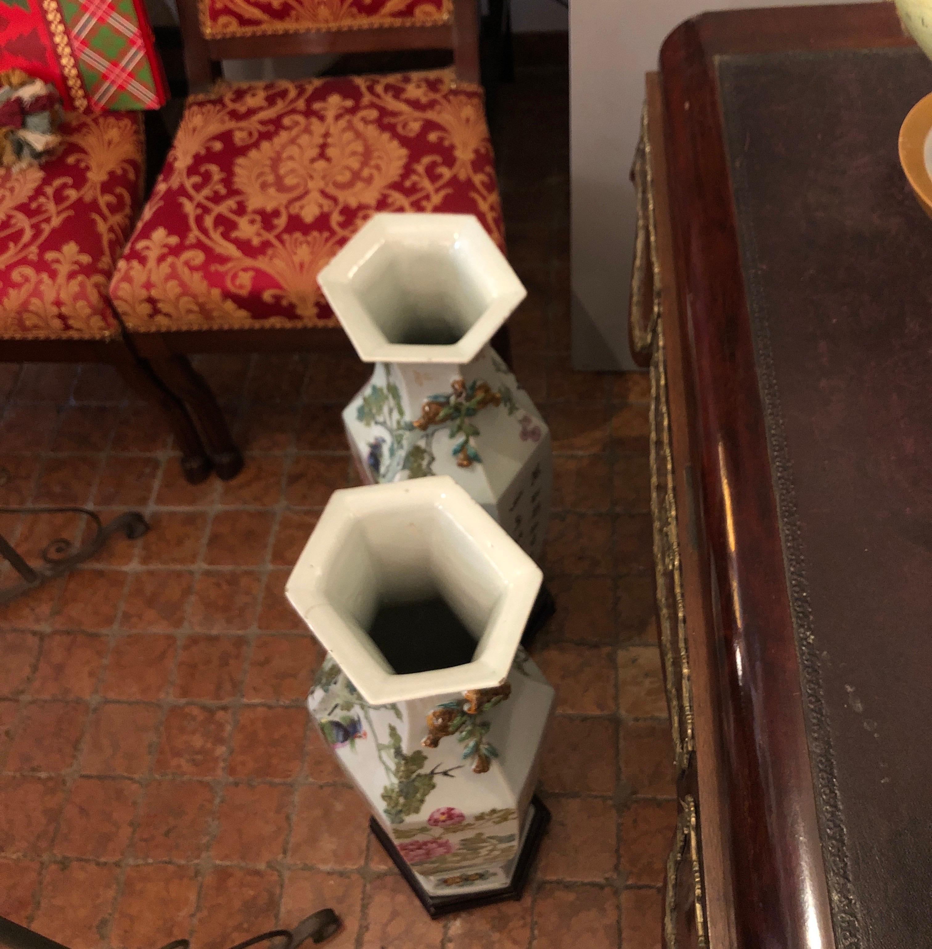 Paire de vases hexagonaux chinois 19ème siècle Dynastie Qing 60 cm de haut en vente 12