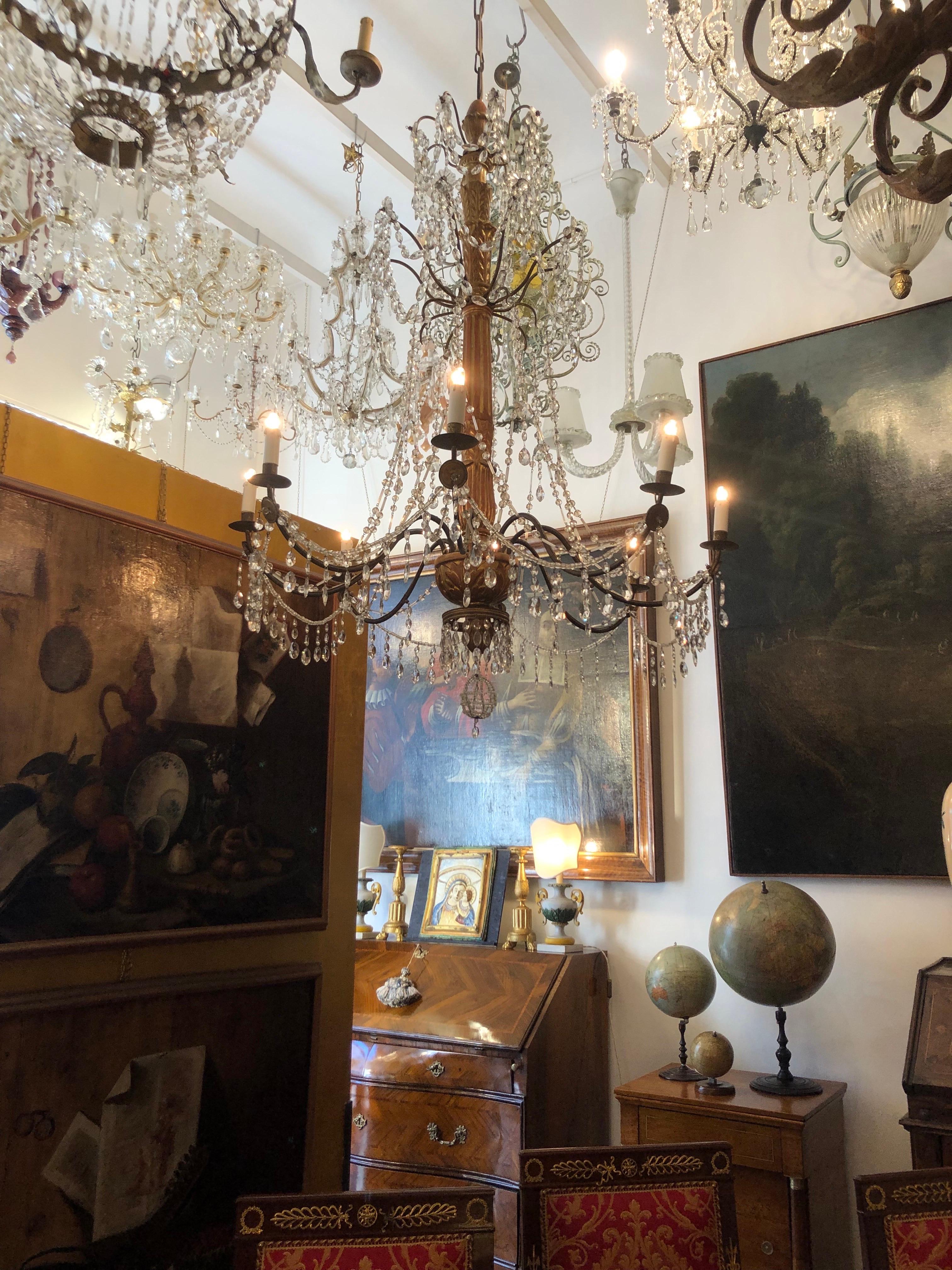 1780 Genovese Italian Empire Chandelier in Gilded Wood and Crystal Eight Lights 10
