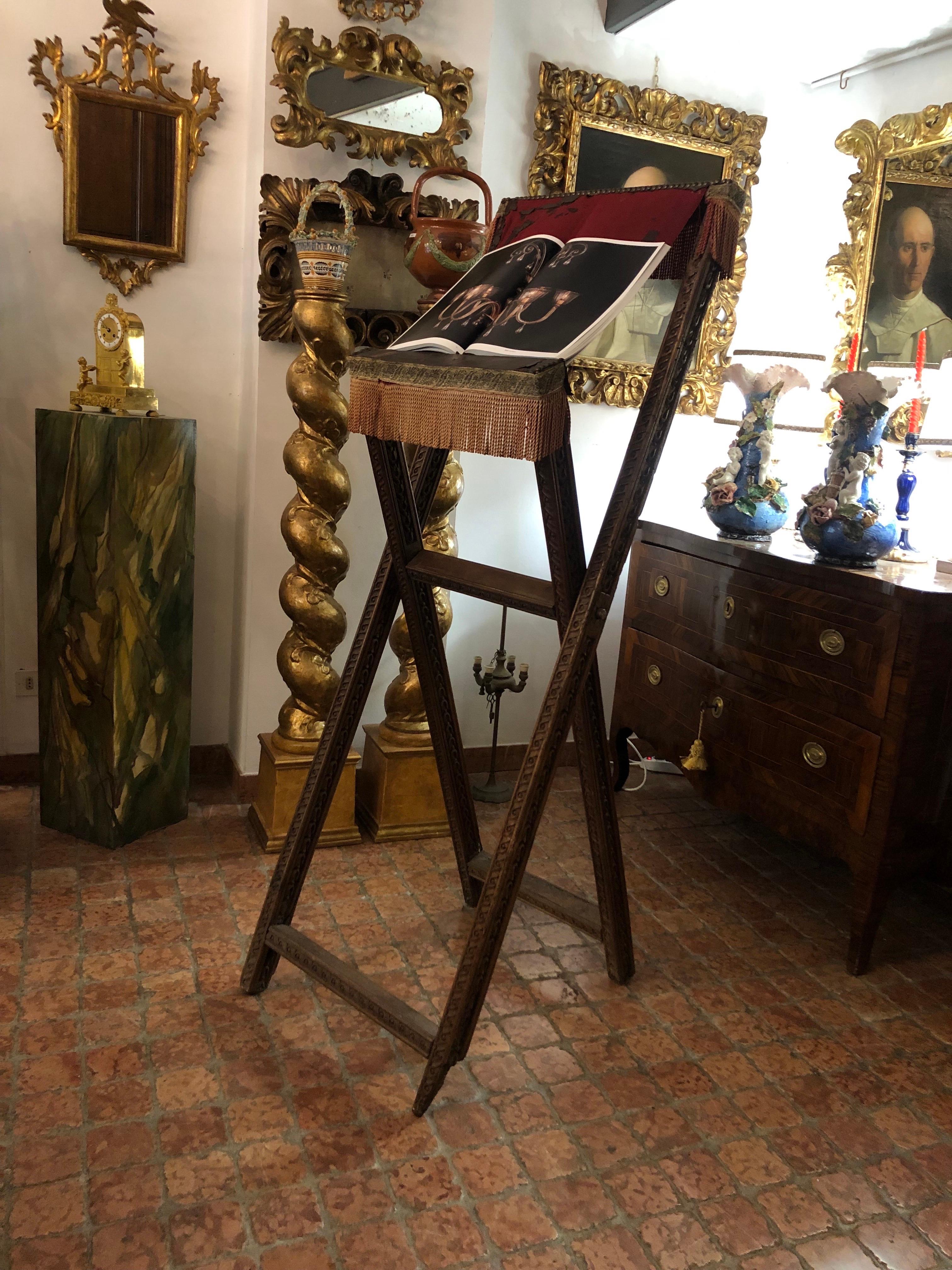 Antikes italienisches klappbares hölzernes Rednerpult 17 im Angebot 6