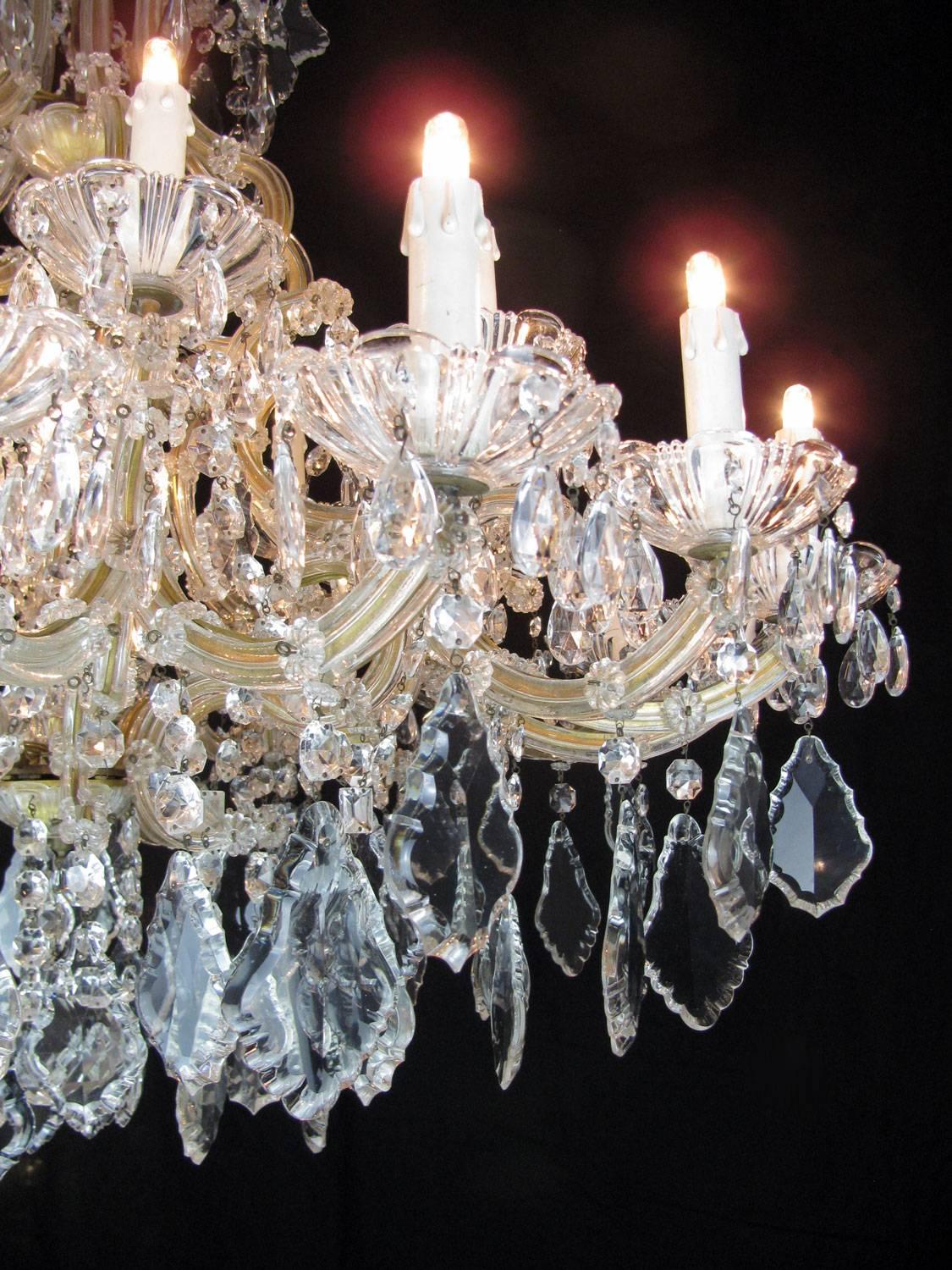 Large Italian Maria Theresa TwentyFour Light Crystal Chandelier Mid 20th Century 4