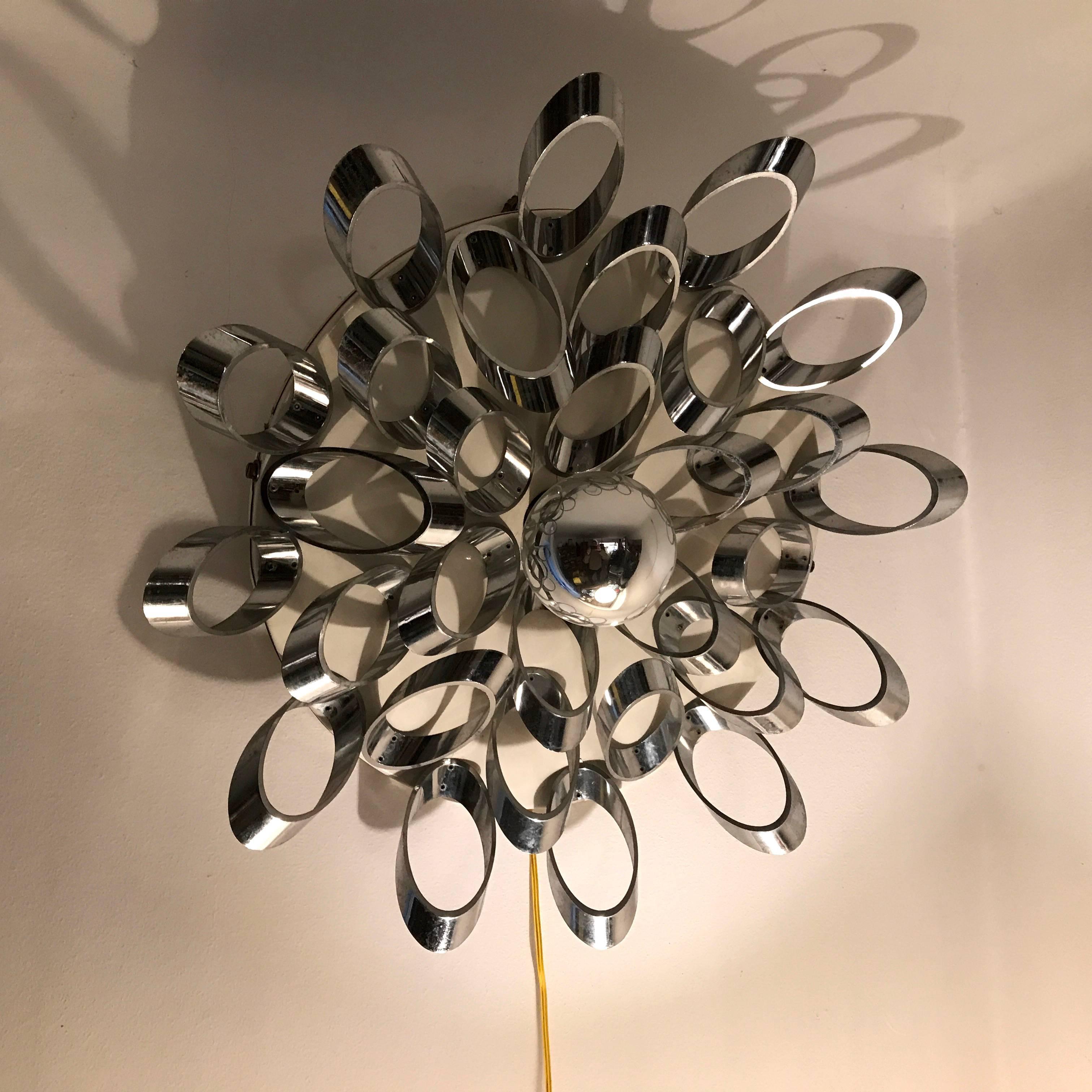 1970s Italian Metal and Chromed Plastic One-Light Ceiling Fixture or Sconce In Good Condition In Milan, IT