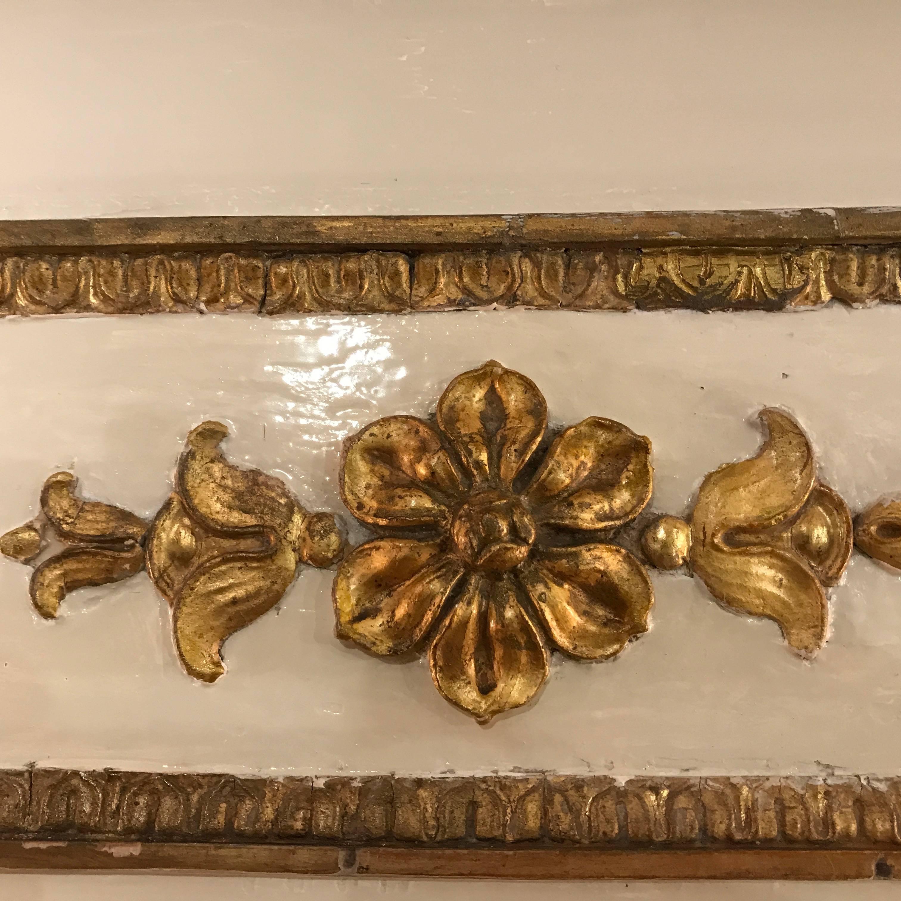 Early 19th Century Italian Neoclassical Mirror Ivory and Giltwood Overmantel  2