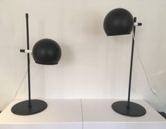 Paire de lampes de table en noir mat avec abat-jour rond réglable en hauteur