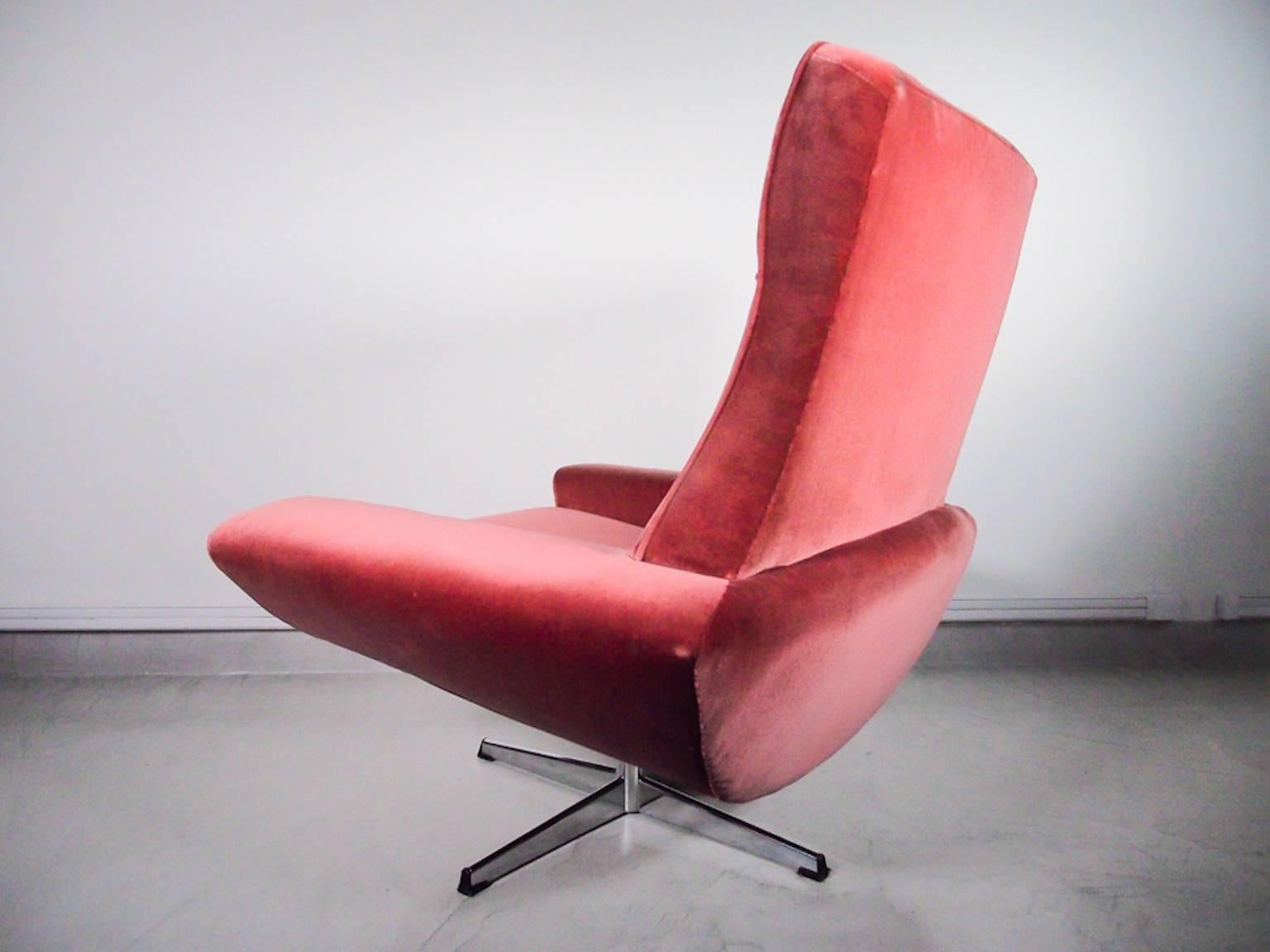 Rare High Back Capri Lounge Chair by Johannes Andersen In Good Condition In Madrid, ES
