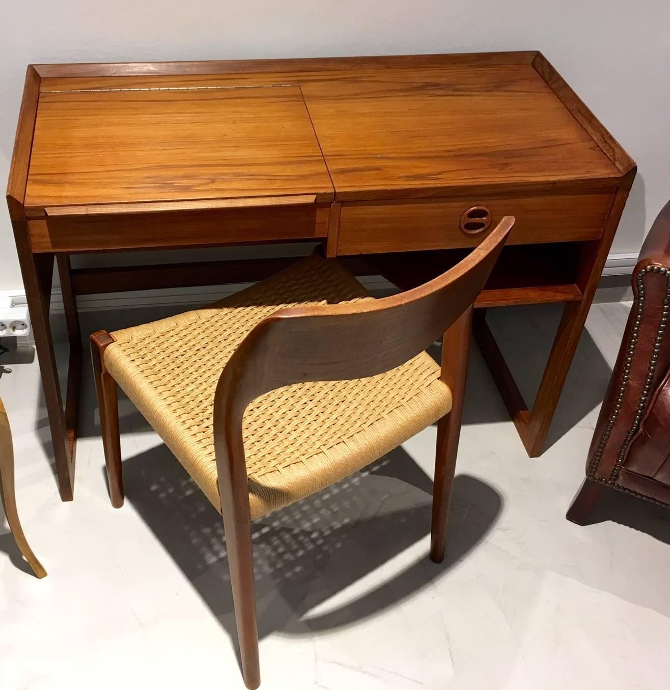 20th Century Danish Mid-Century Teak Desk/Vanity Table