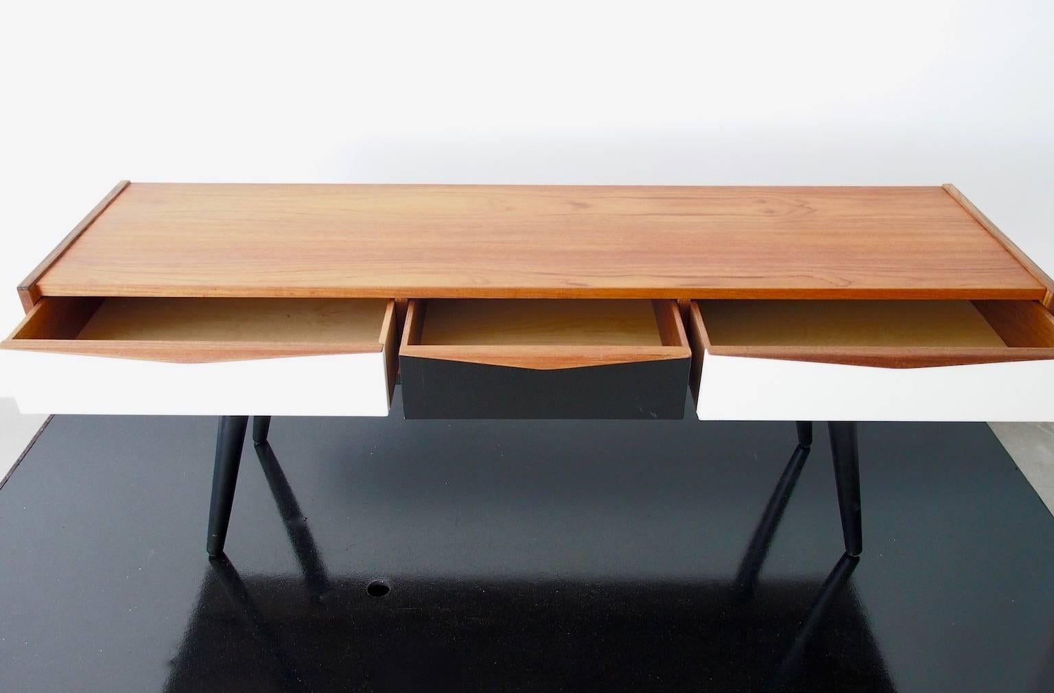 Scandinavian Modern Low Teak Console with Black and White Drawers by Svend Erik Andersen