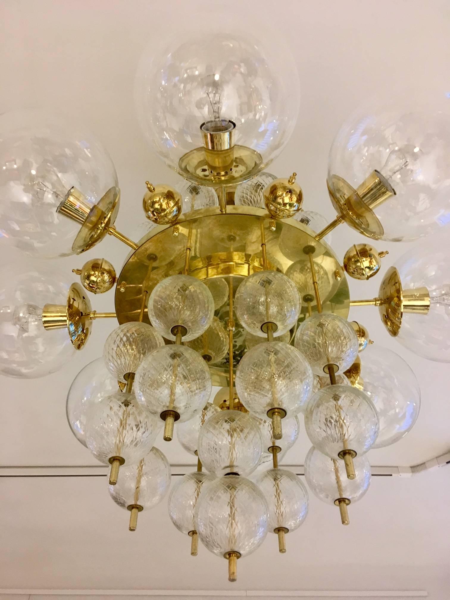 Large Brass and Crystal Chandelier by Kamenicky Senov, 1960s In Good Condition In Madrid, ES