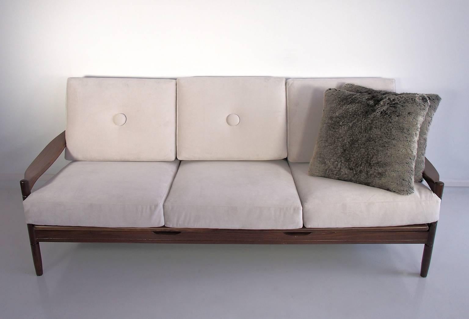 Scandinavian Modern Style Three-Seat White Sofa with Wooden Frame 2