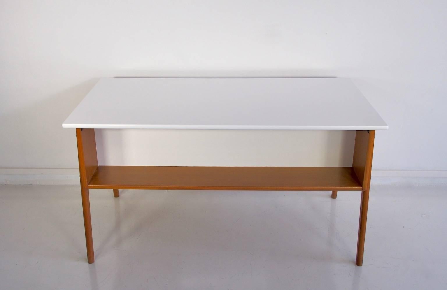 Mid-20th Century Modern Oak Writing Desk with White Tabletop 2