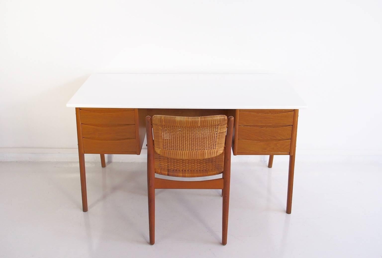 Mid-20th Century Modern Oak Writing Desk with White Tabletop 4