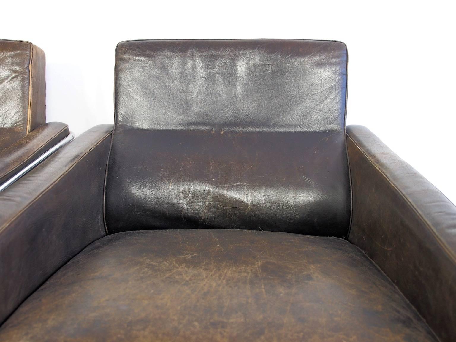 Mid-20th Century Pair of Vintage Model 3300 Lounge Chairs by Arne Jacobsen for Fritz Hansen