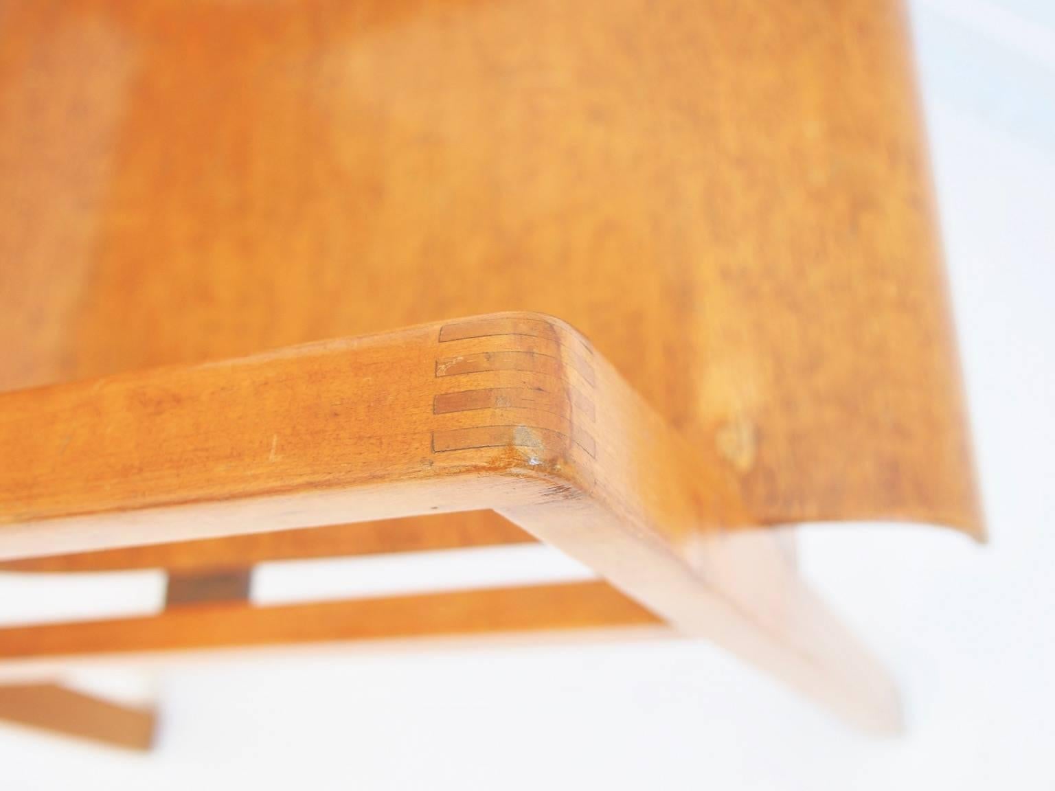 Pair of Alvar Aalto 403 Hallway Chairs by Finmar Ltd In Good Condition In Madrid, ES
