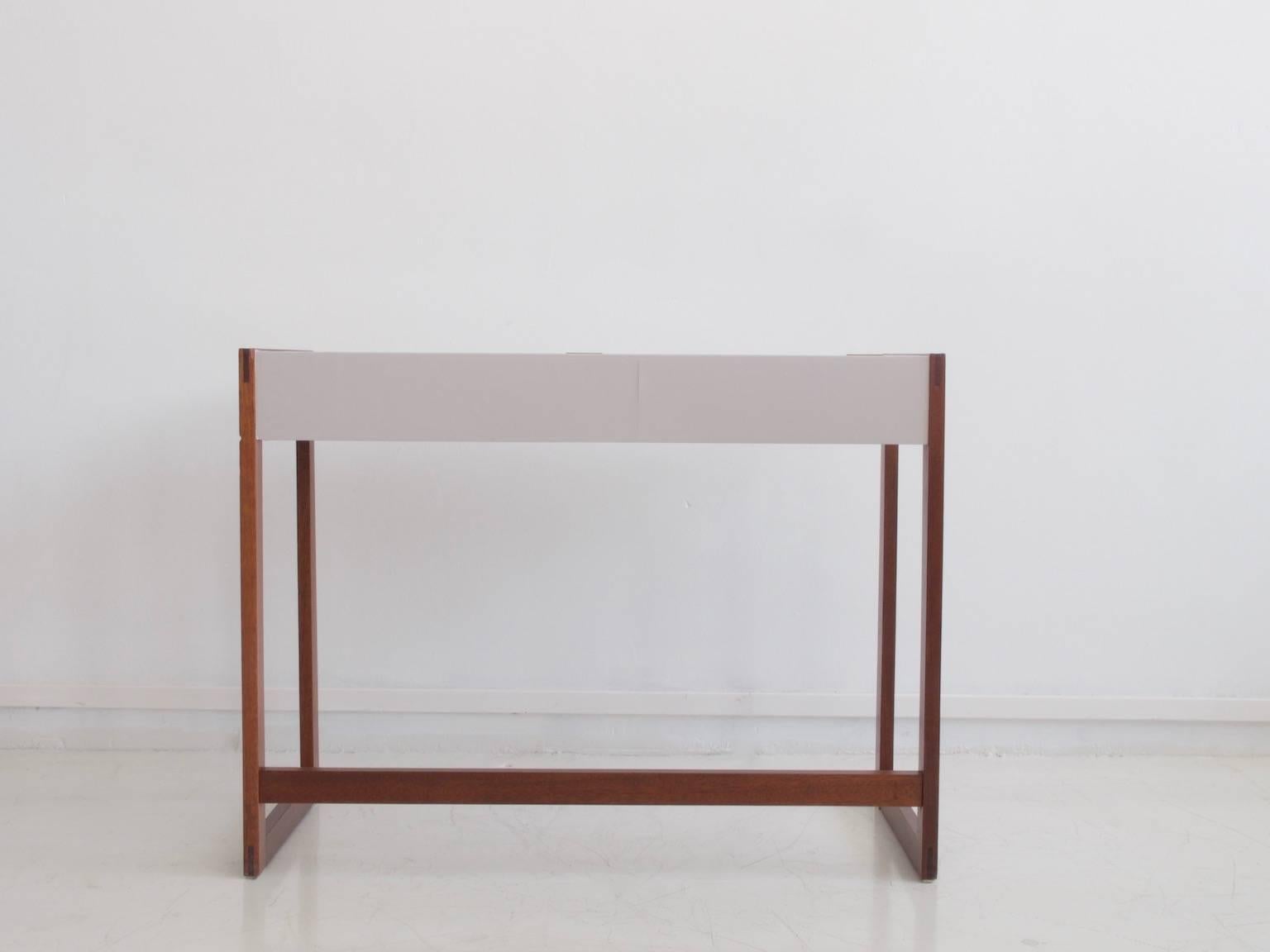Writing Desk of Cuba Mahogany by Bent Johansen In Good Condition In Madrid, ES