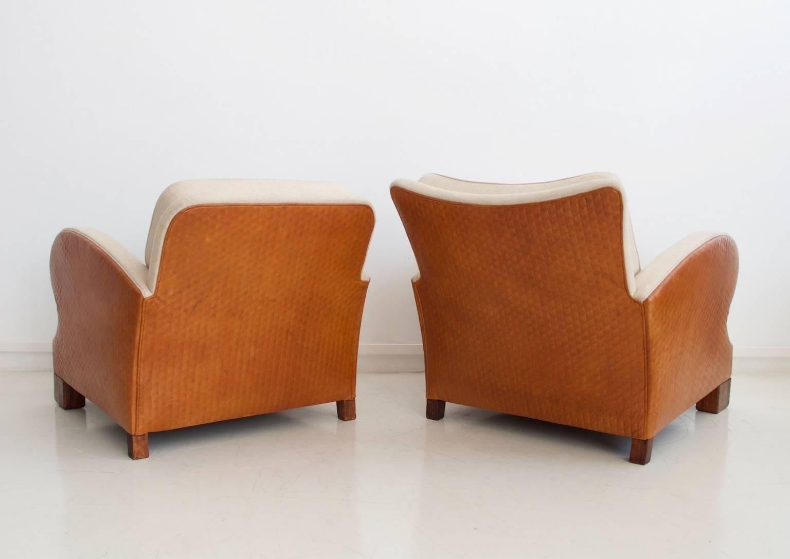 Pair of Art Deco Style Wool and Leather Upholstered Armchairs, circa 1930 In Good Condition In Madrid, ES