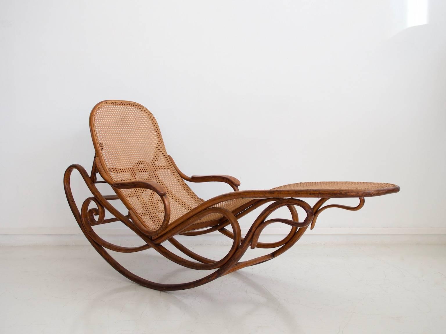 Vienna Secession Thonet Bentwood and Rattan Rocking Chaise Longue Model 7500