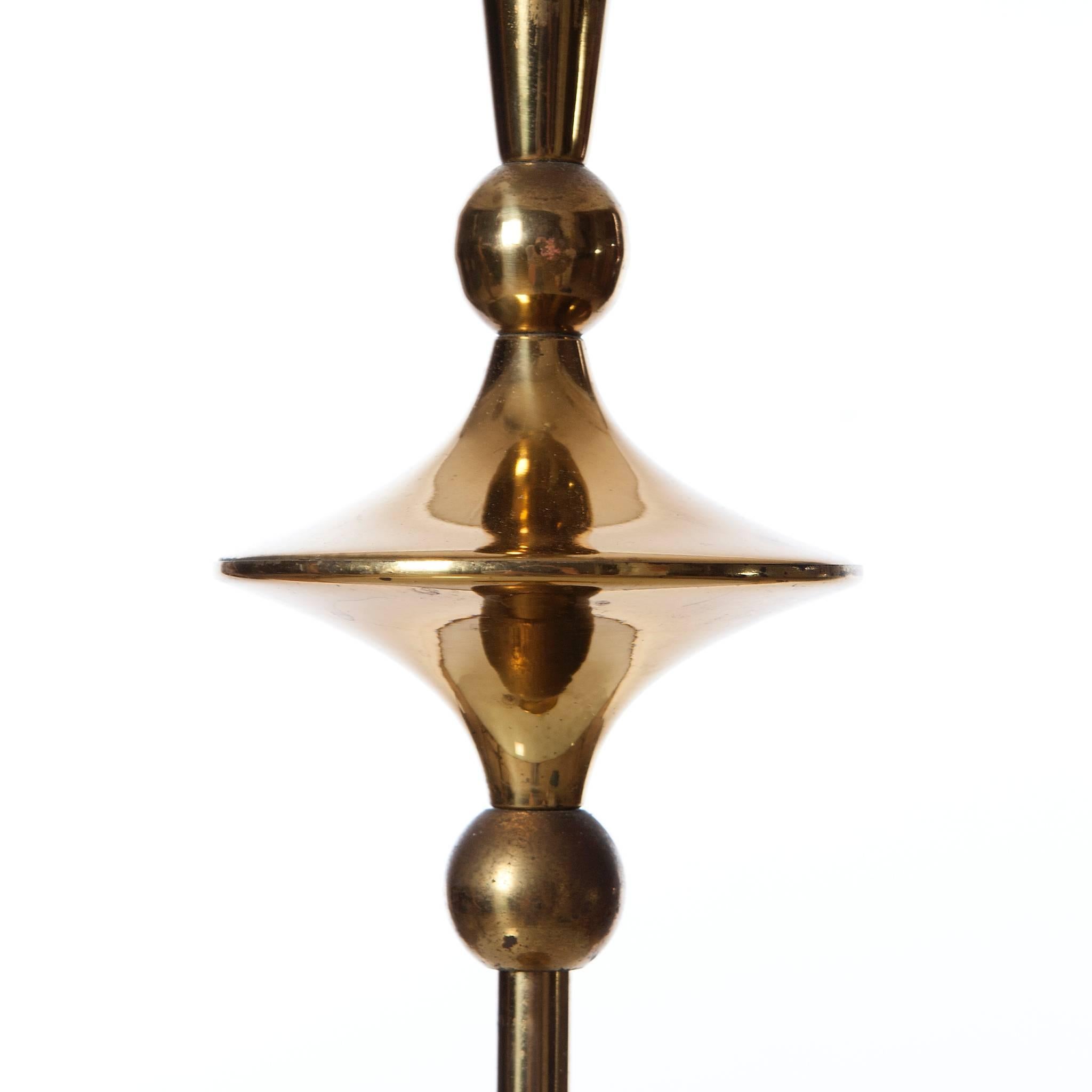 Mid-Century Modern 1940s Three-Light Glass and Brass Pendant Attributed to Pietro Chiesa For Sale