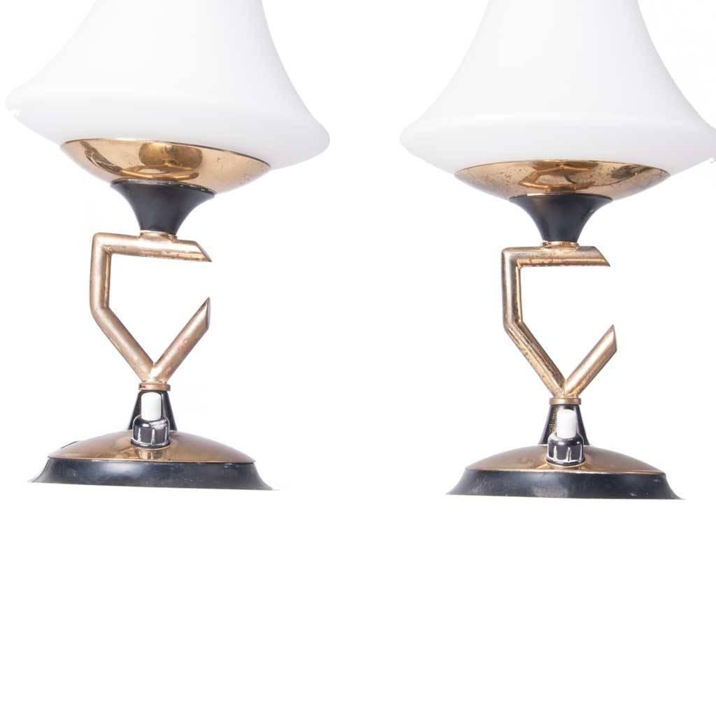 20th Century 1950s Glass and Brass Table Lamp Attributed to Stilnovo For Sale