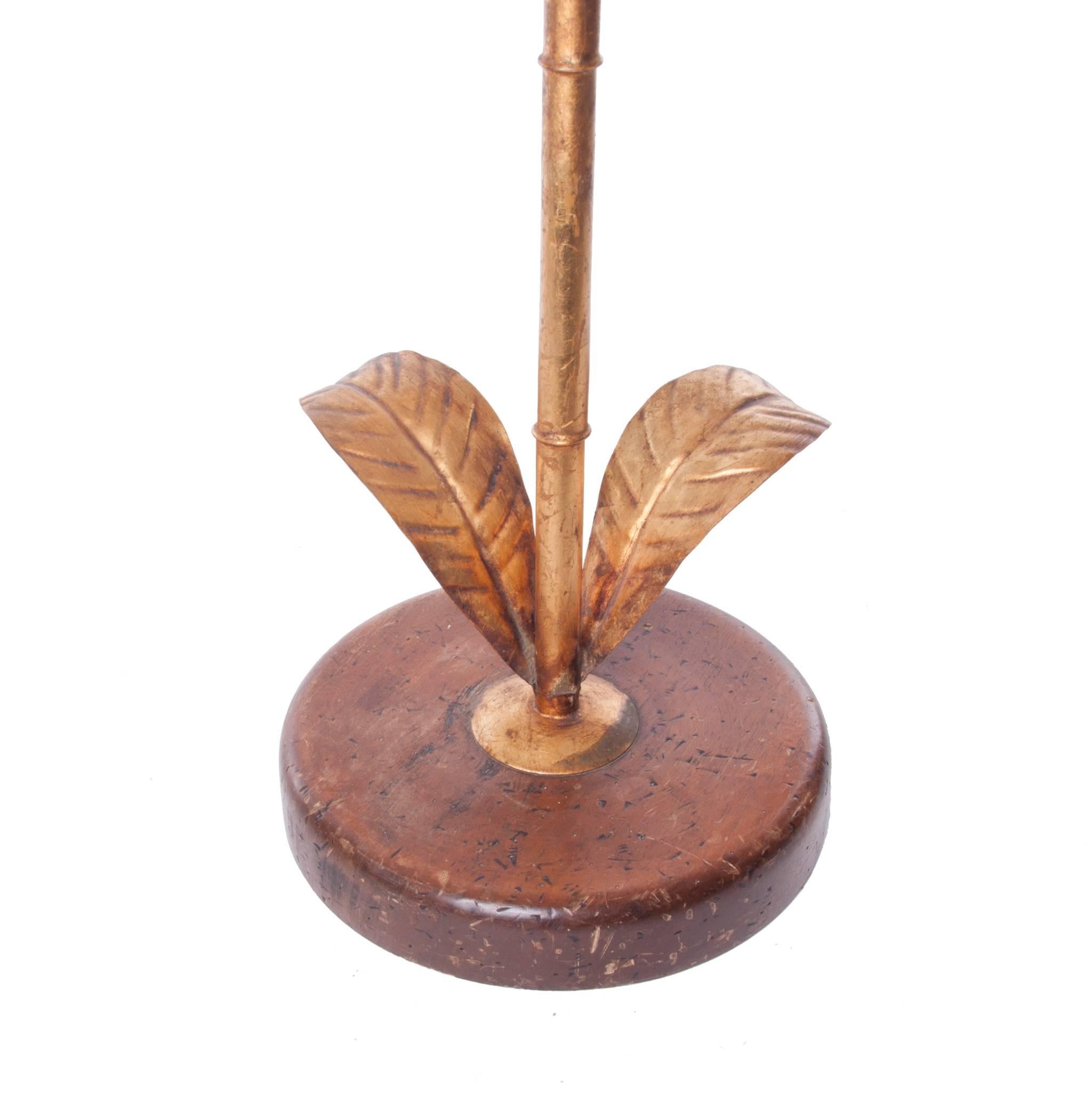 Mid-Century Modern 1940s Gilded Brass and Wood Floor lamp Attributed to Maison Jansen For Sale