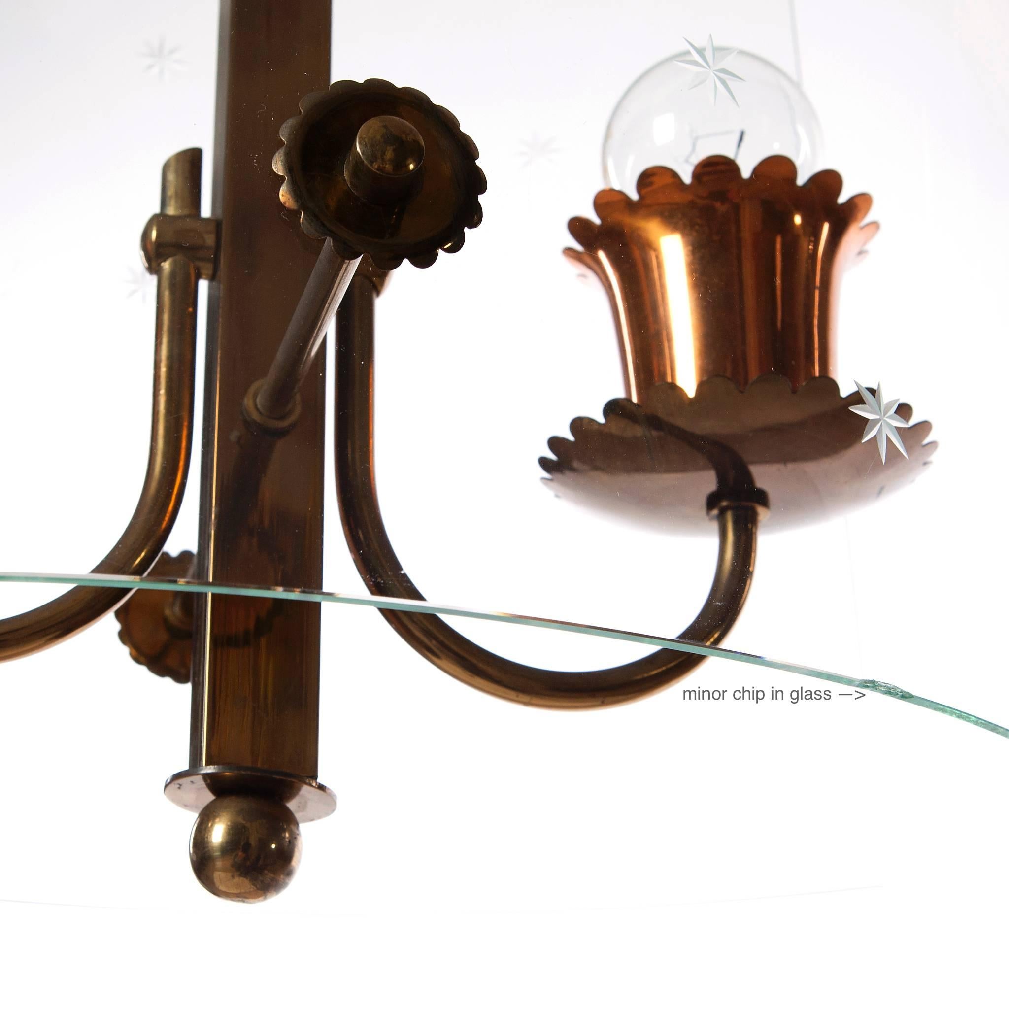 1940s Extraordinary Two-Light Glass and Brass Pendant by Fontana Arte In Excellent Condition For Sale In Amsterdam, NH