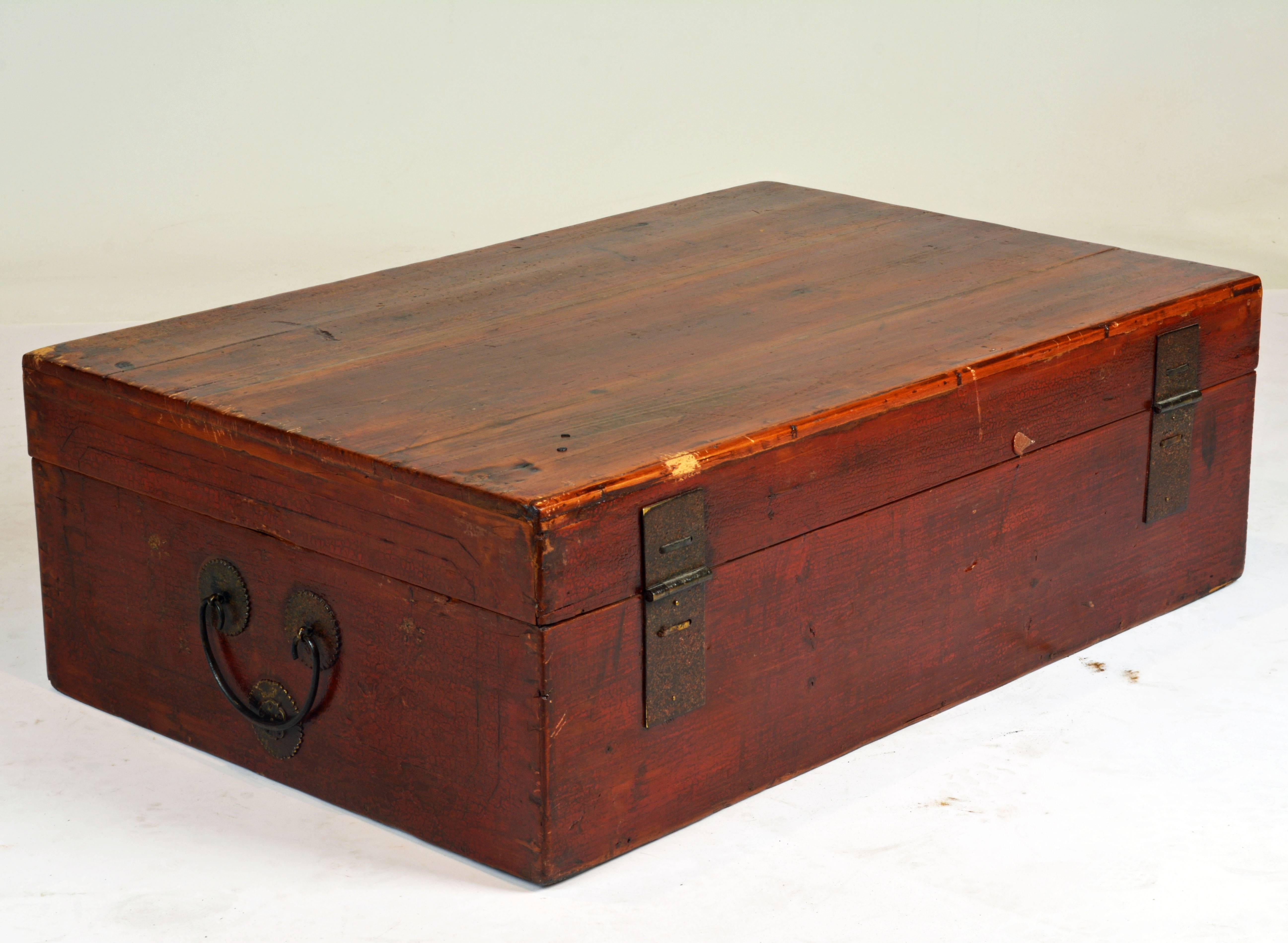 Measuring 20 x 31 x 10inches this chest will also on a stand make a great coffee table. The chest features a pure design with original shaped and engraved lock plate and handles. It is retaining some of the original red lacquer and gilt making the