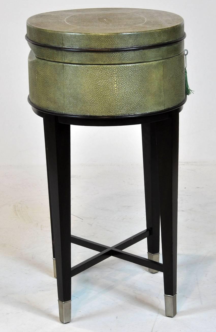 Pair of Oval Shagreen Side Tables or Stands on Ebonized Bases In Excellent Condition In Ft. Lauderdale, FL