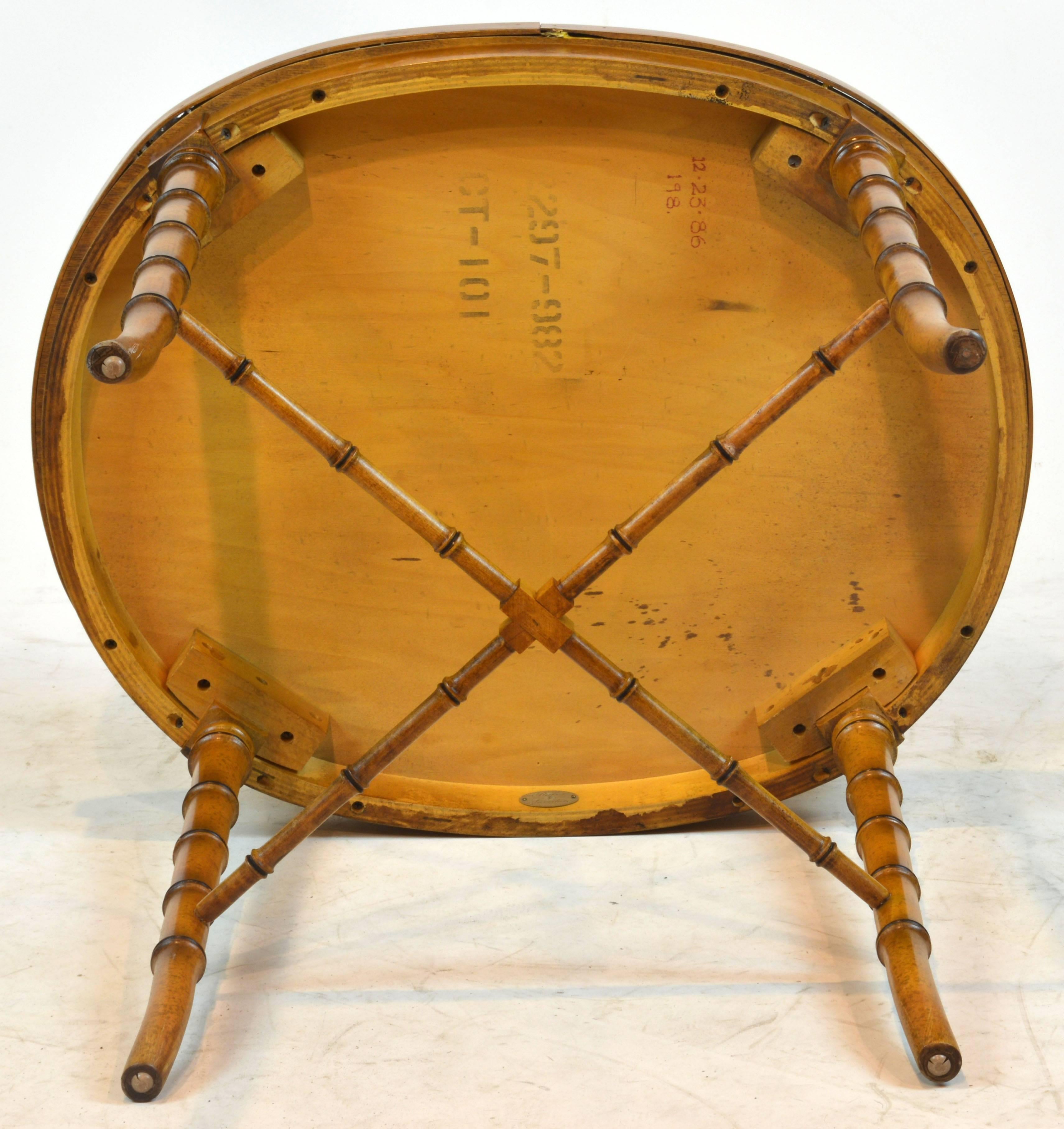 Vintage Mid-Century Baker Faux Bamboo Chinoiserie Style Oval Occasional Table In Good Condition In Ft. Lauderdale, FL