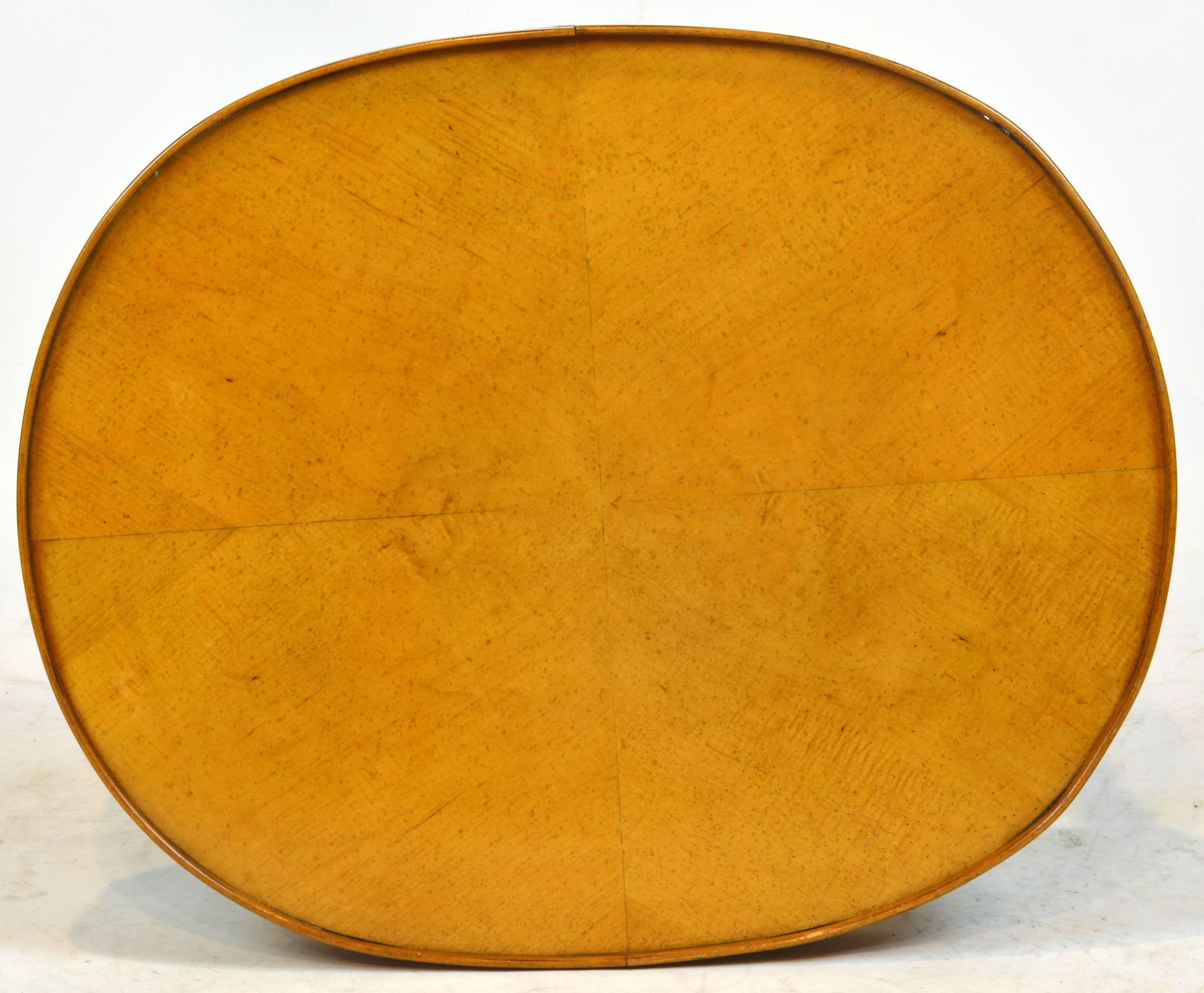 American Vintage Mid-Century Baker Faux Bamboo Chinoiserie Style Oval Occasional Table