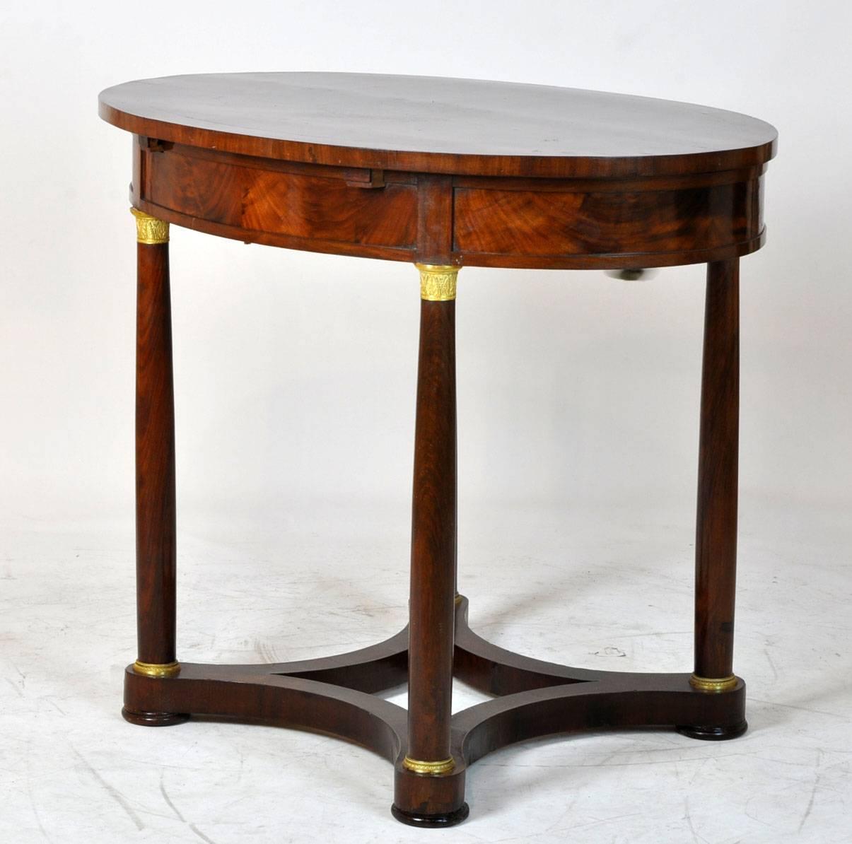 Slide Top Austrian Empire 19th Century Mahogany with Columns Dressing Table In Good Condition In Ft. Lauderdale, FL