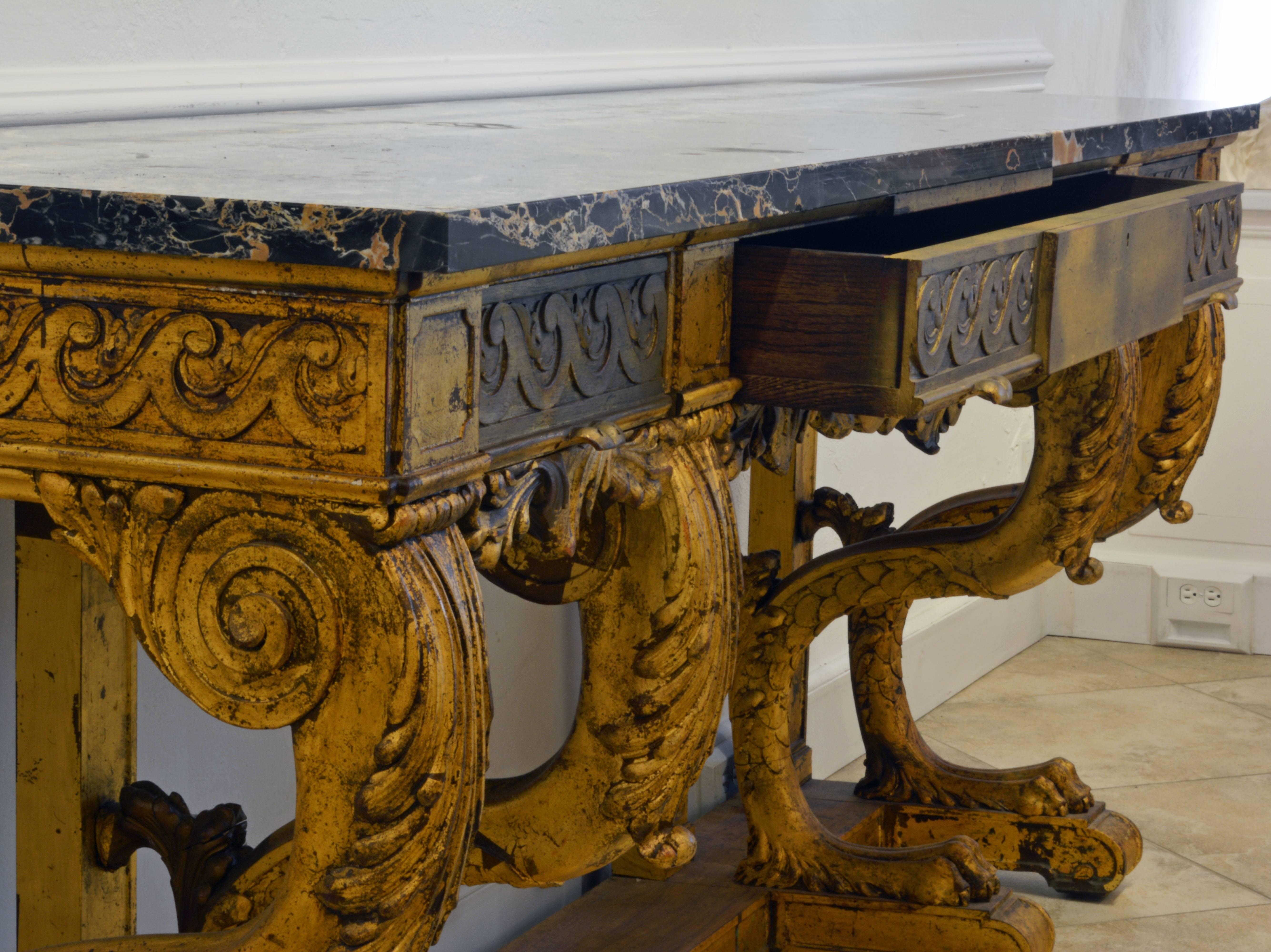 Palatial Early 20th Century Italian Carved Giltwood and Marble-Top Console Table 3