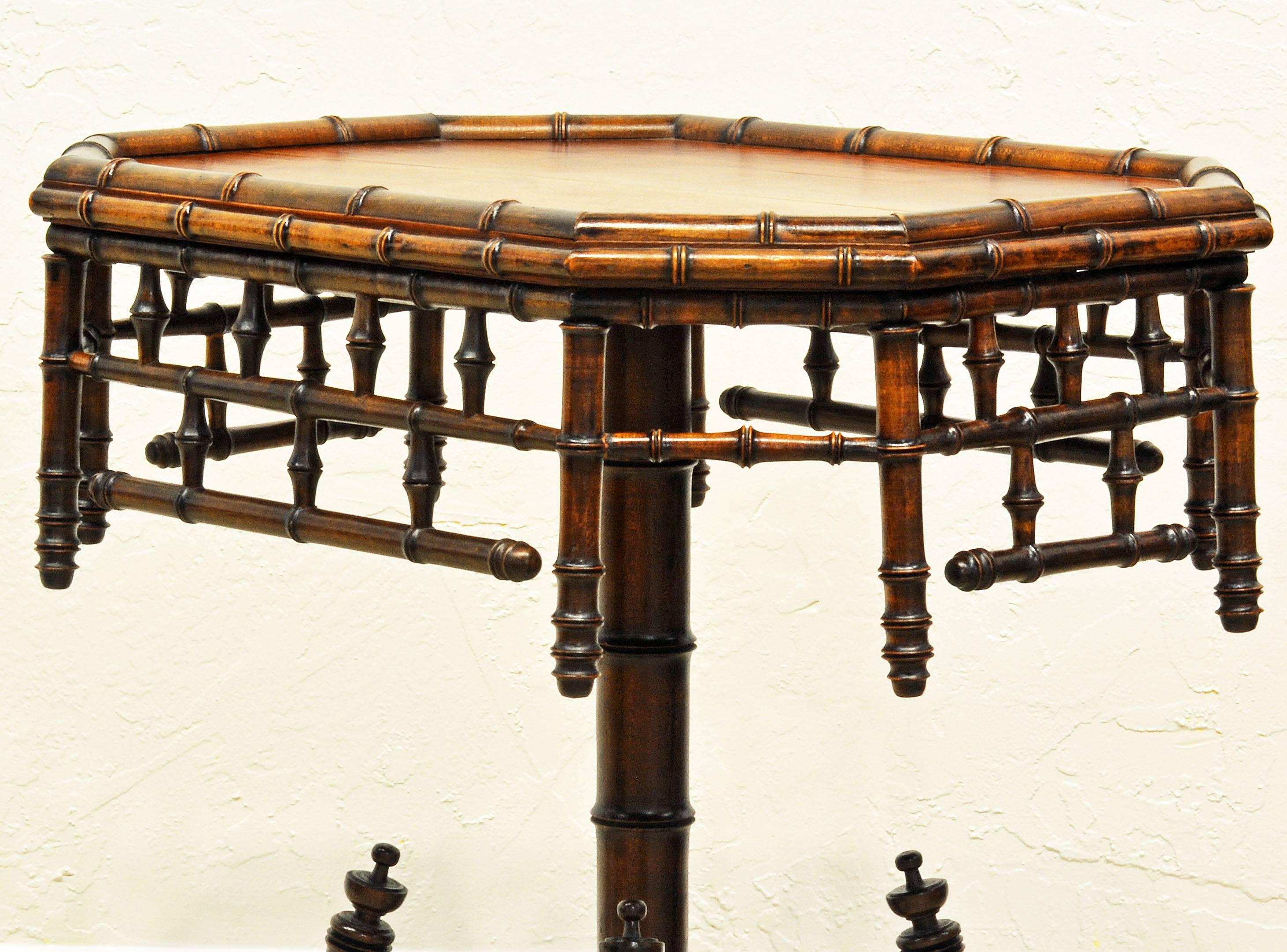 Mid-19th Century English Victorian Faux Bamboo Octagonal Occasional Table In Good Condition In Ft. Lauderdale, FL