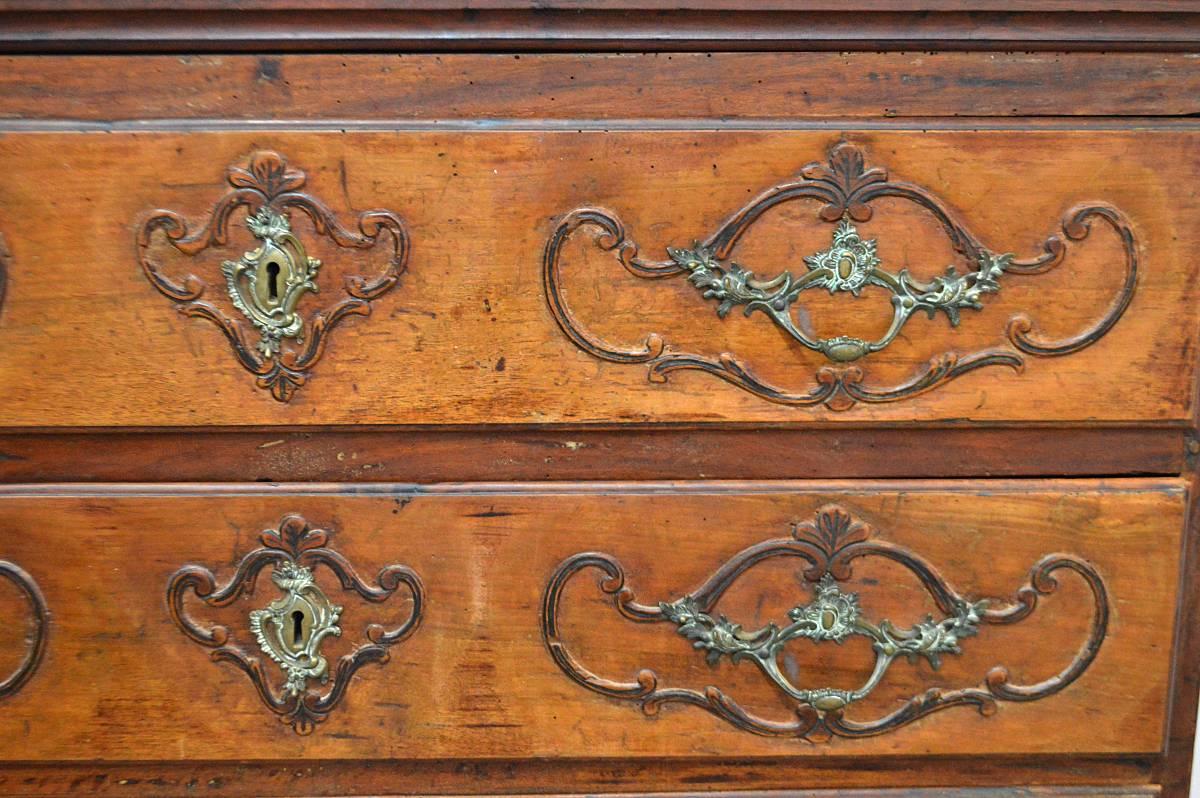 Large 18th Century Italian Carved Walnut Chest with Carved Side Panels 1