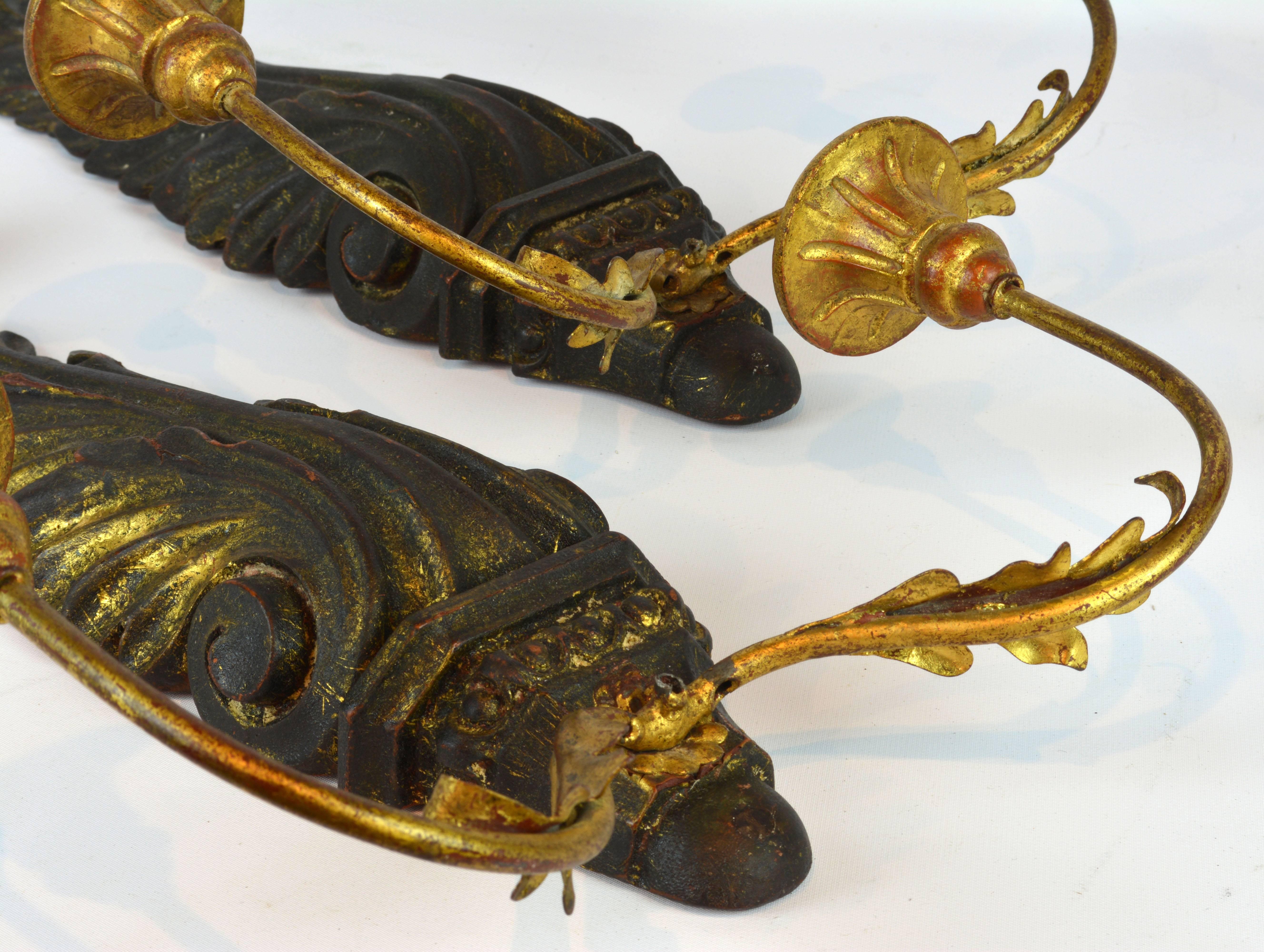 Pair of Italian 1950s Palladio Wood and Gilt Iron Neoclassical Wall Sconce 5
