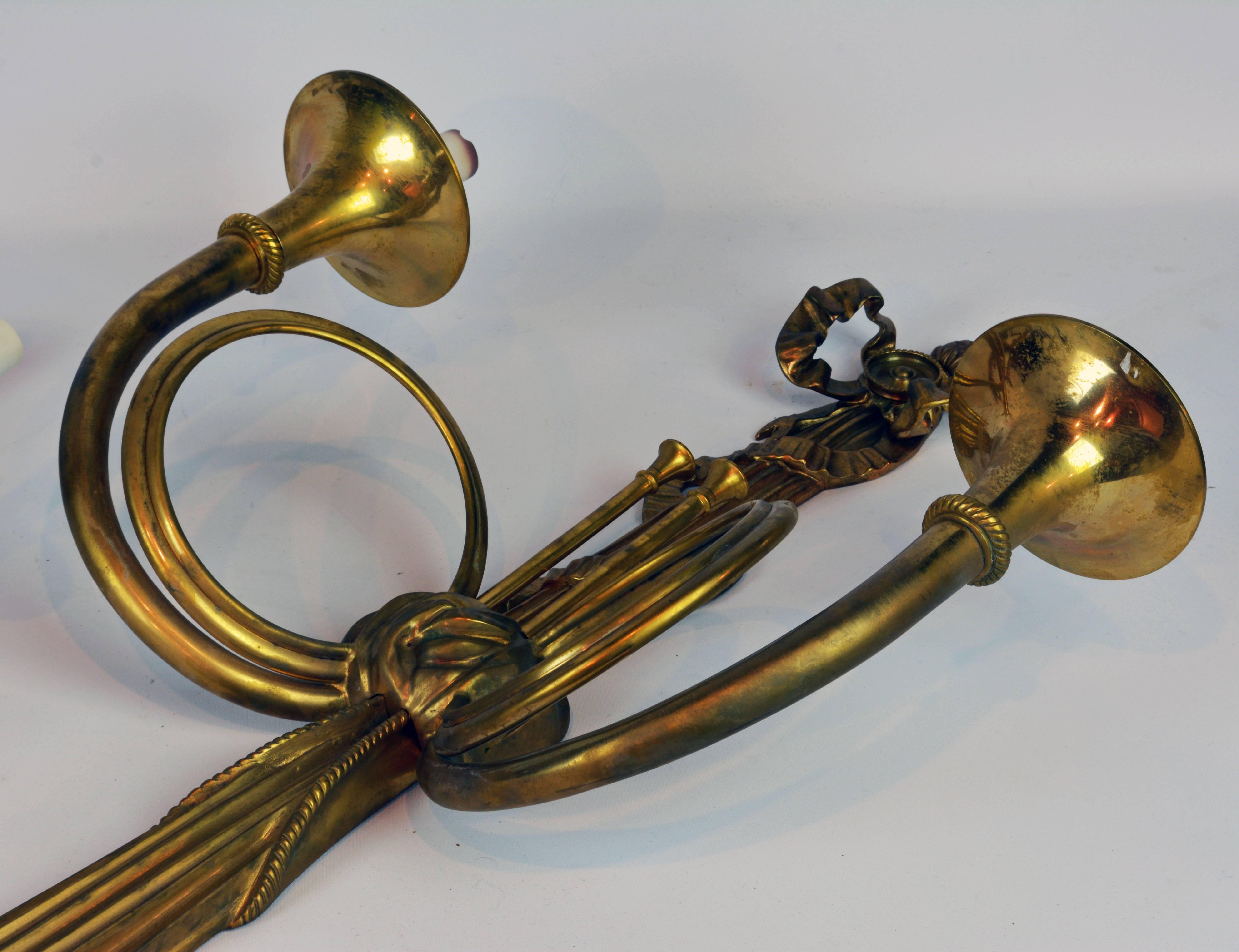 Large 19th Century French Louis XVI Style Bronze Hunting Horn Wall Sconces, Pair In Good Condition In Ft. Lauderdale, FL