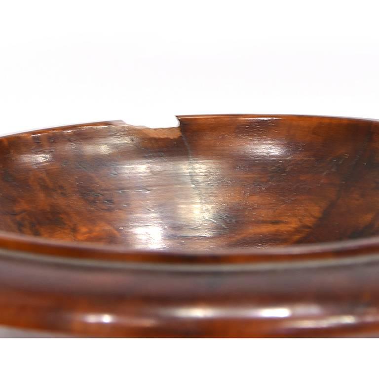 Burl elm treenware urns, early 19th century. Very good condition.