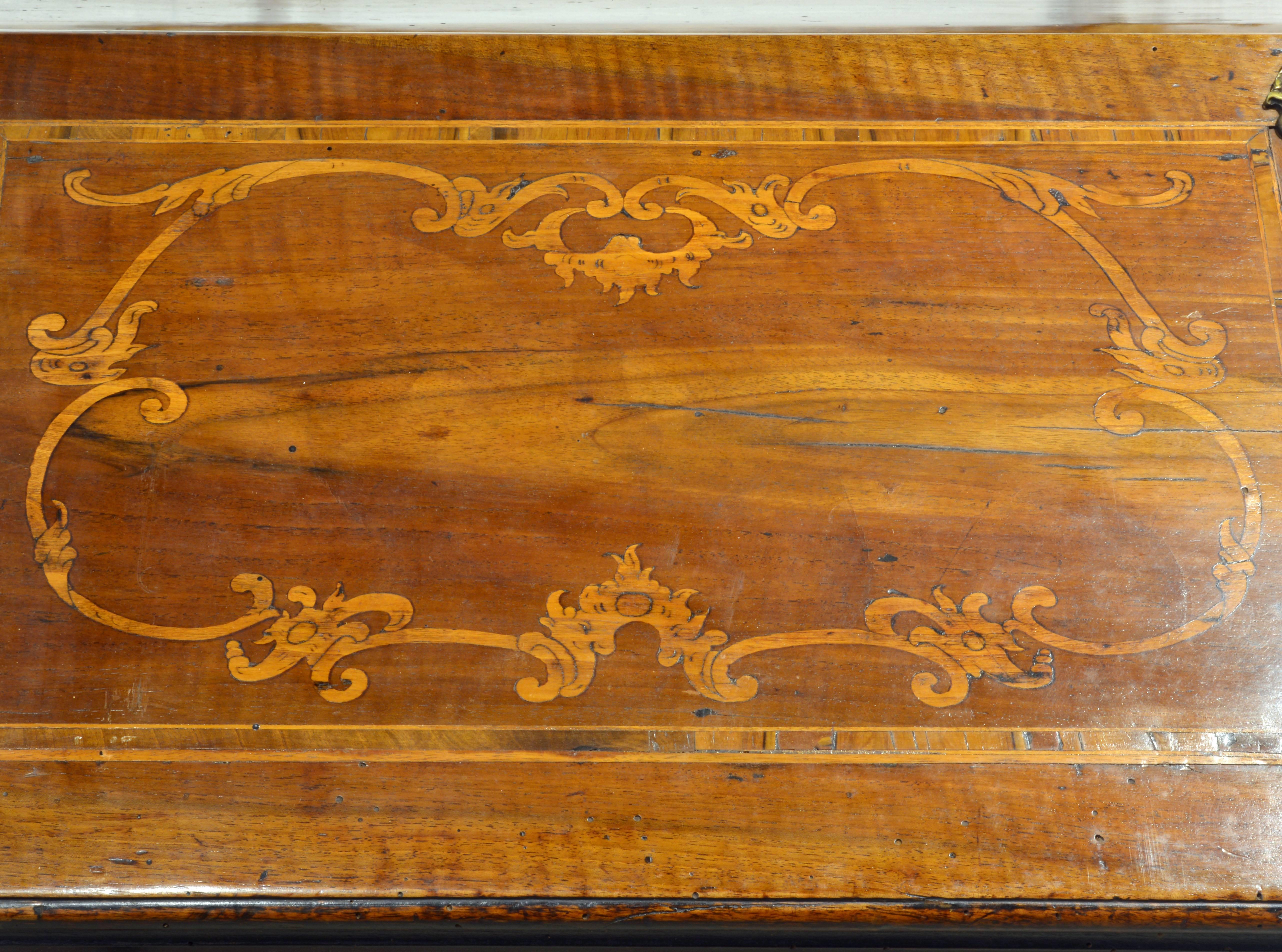 Charming 18th Century Italian Rococo Walnut and Fruitwood Inlaid Fall Front Desk In Good Condition In Ft. Lauderdale, FL