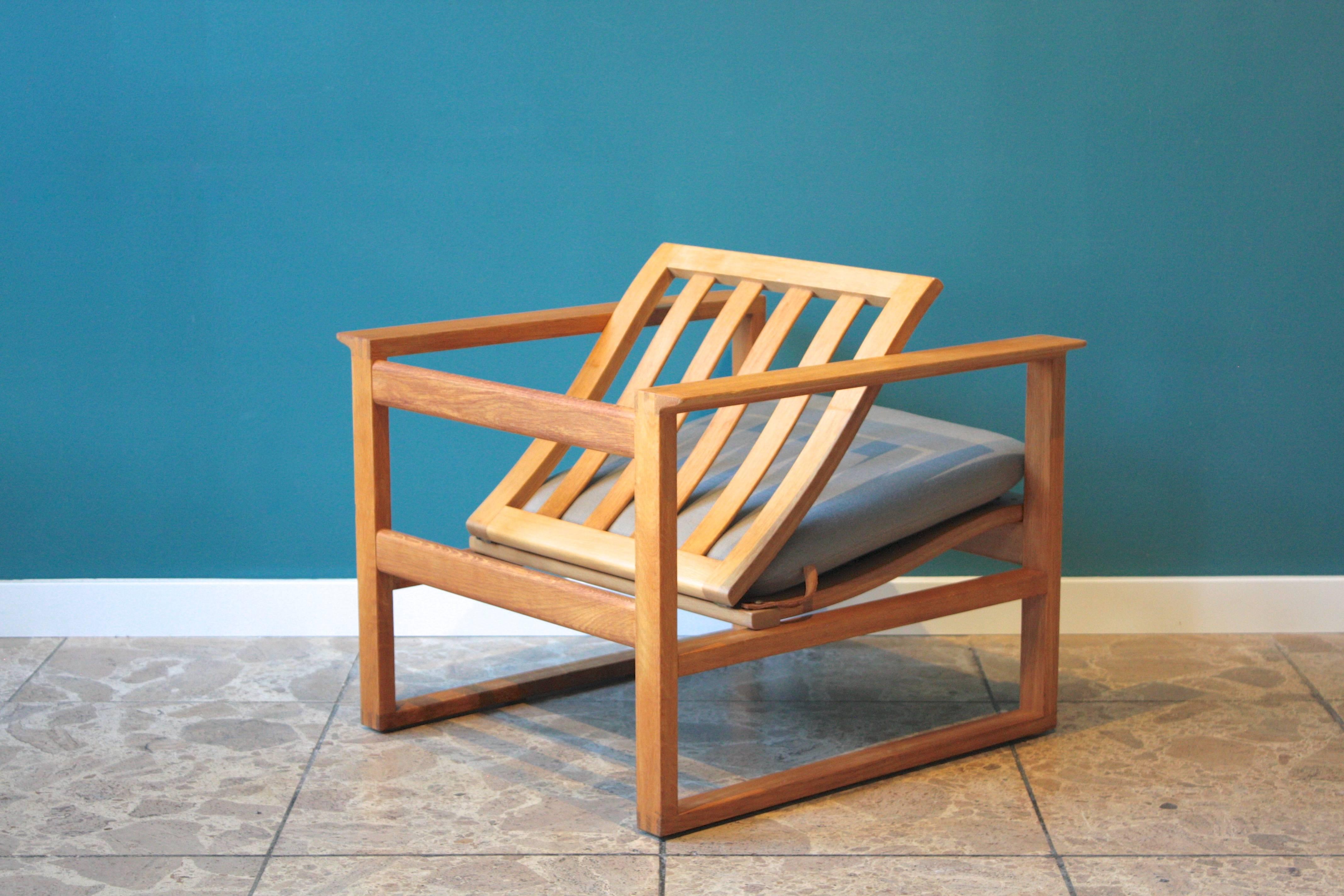 20th Century Børge Mogensen 2256 Oak Lounge Sled Chairs Designed 1956 for Frederica Furniture