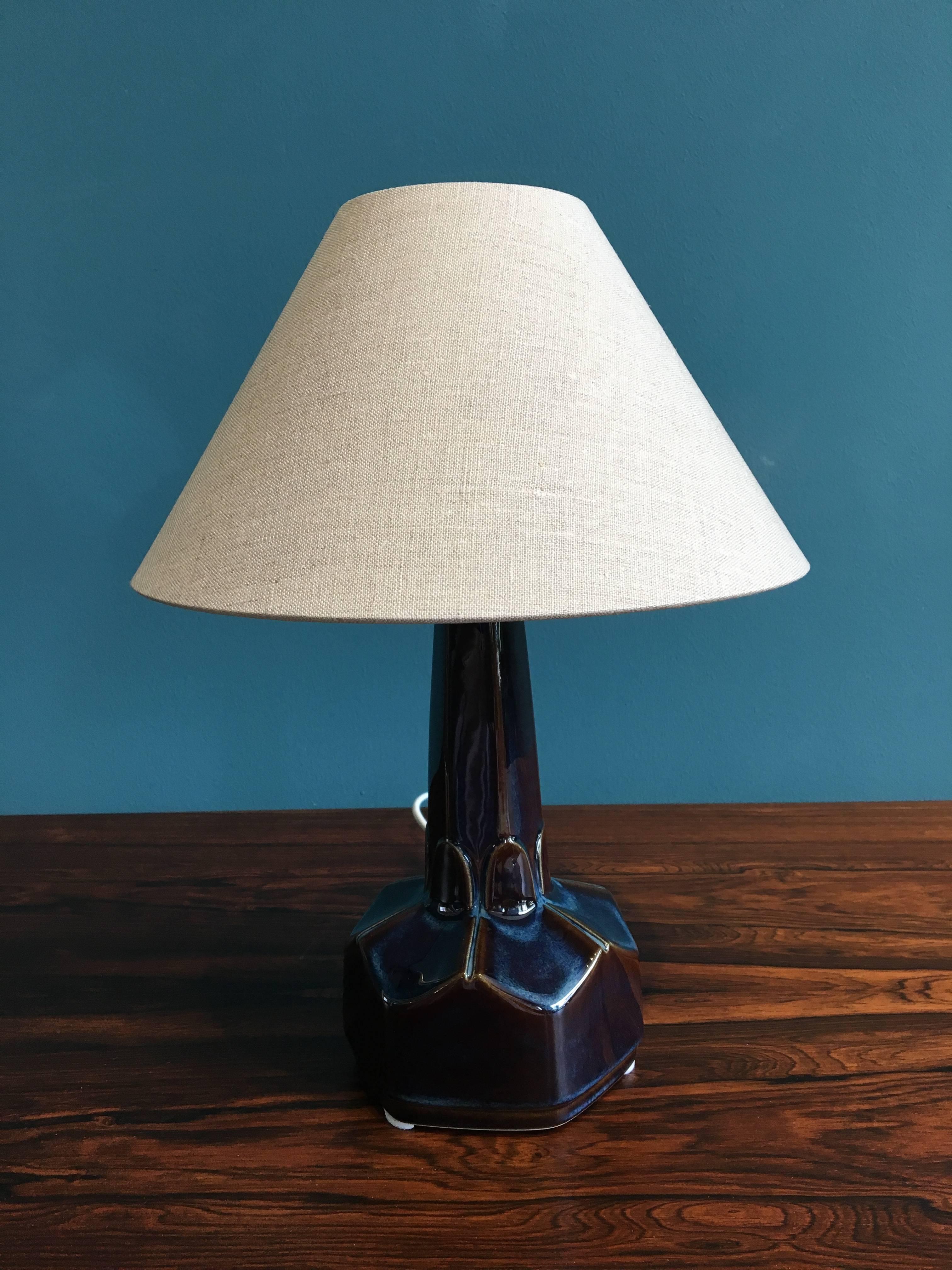 Small Danish Ceramic Table Lamp by Einar Johansen for Soholm Stentoj, 1960s (Dänisch)