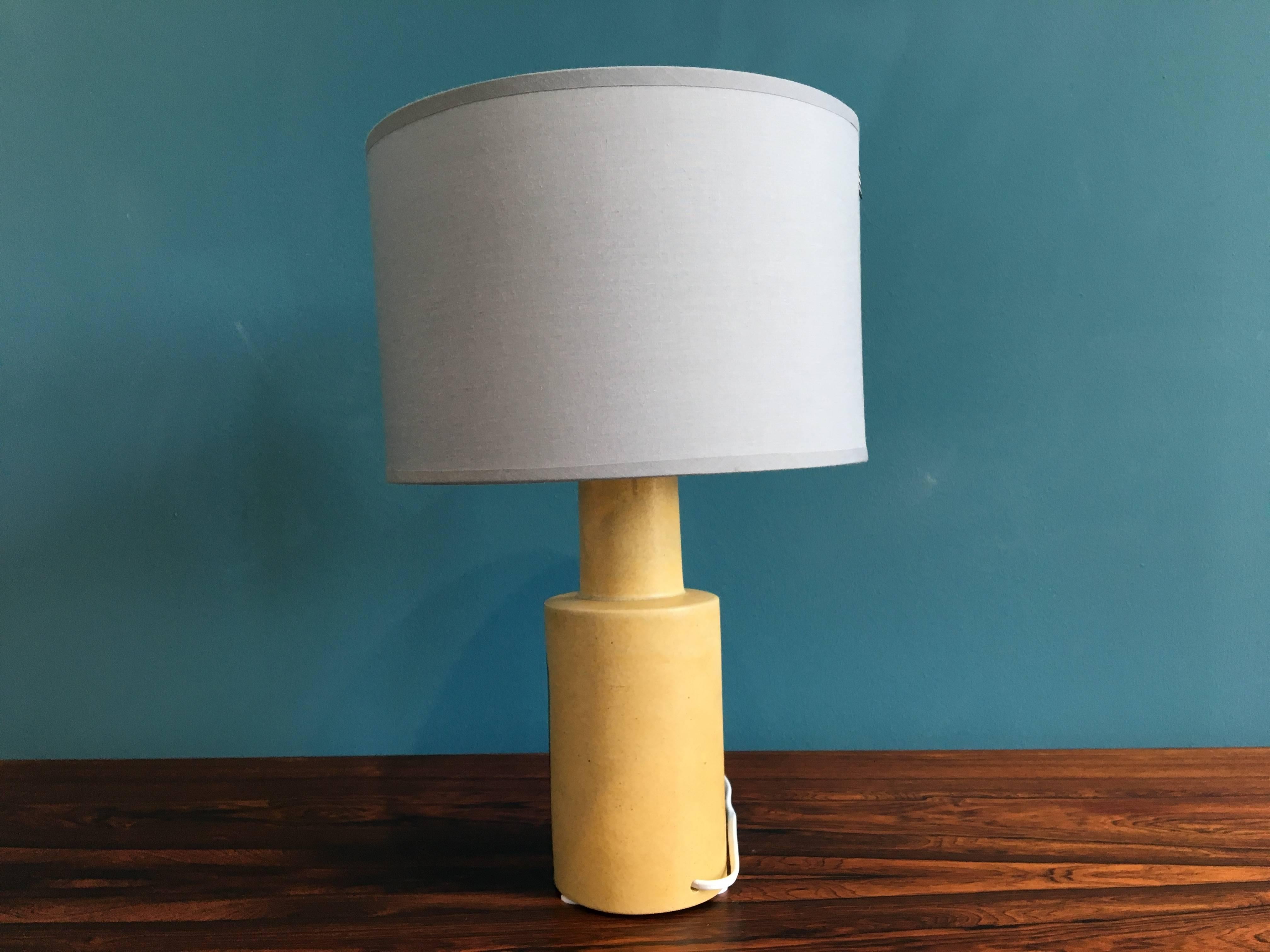 Vintage Danish Ceramic Table Lamp by Okela, 1970s In Excellent Condition In Berlin, DE