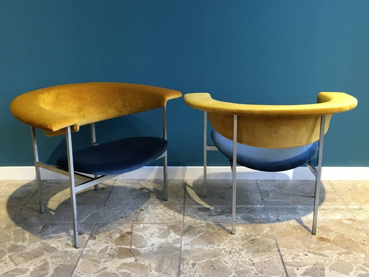 Metal Pair of Reupholstered Dutch Rudolf Wolf Meander Gamma Chairs in Blue and Gold