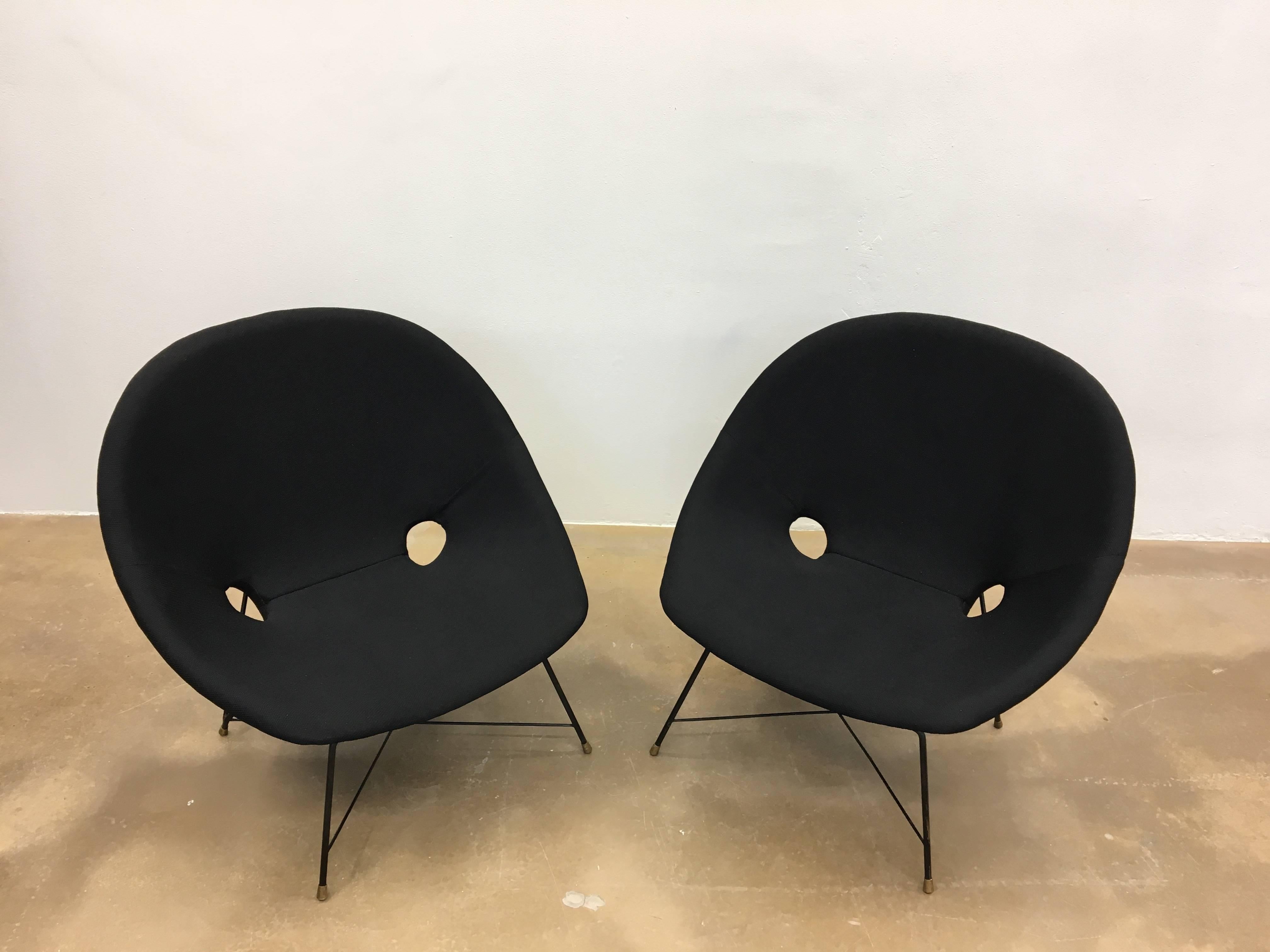 Mid-Century Modern Pair of Black Reupholstered Augusto Bozzi Cosmos Lounge Chairs by Saporiti 