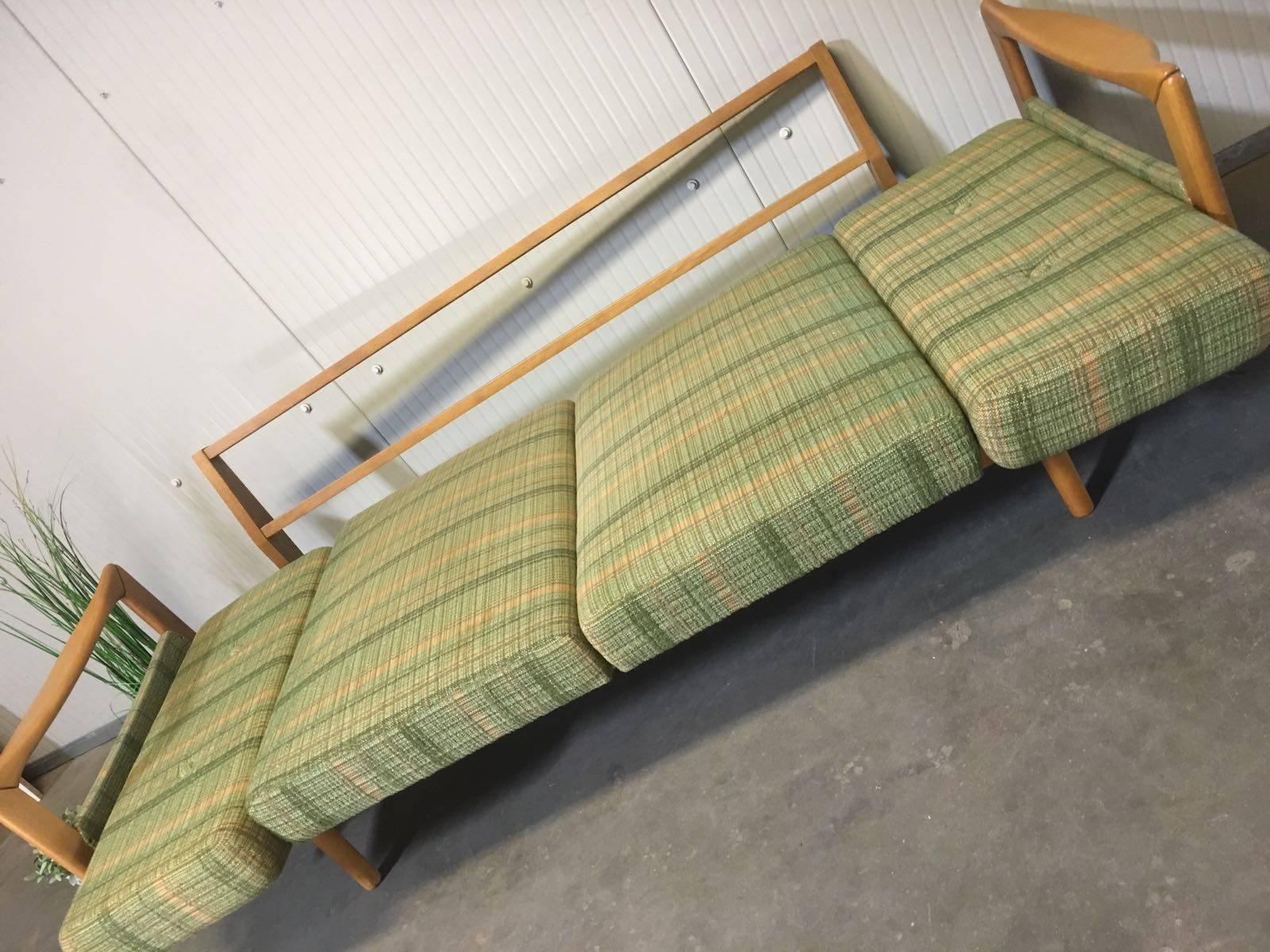 Mid-Century Modern Knoll Sofa - Daybed in Original Upholstery For Sale