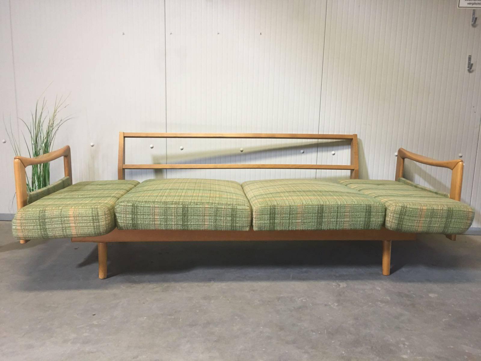 Knoll Sofa - Daybed in Original Upholstery For Sale 1