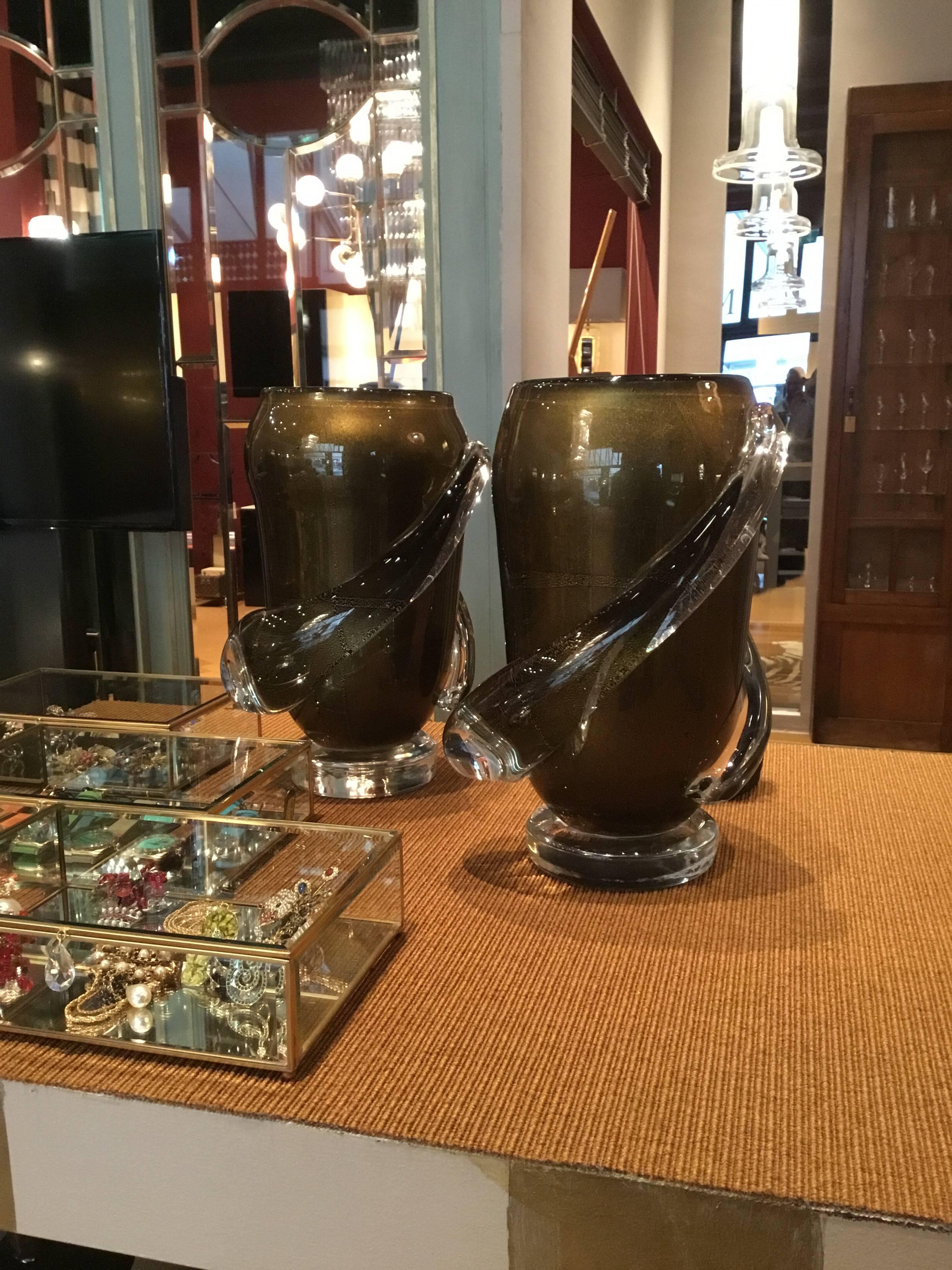 Murano glass vase, Italy.
Measures: D 28 cm x H 41 cm.