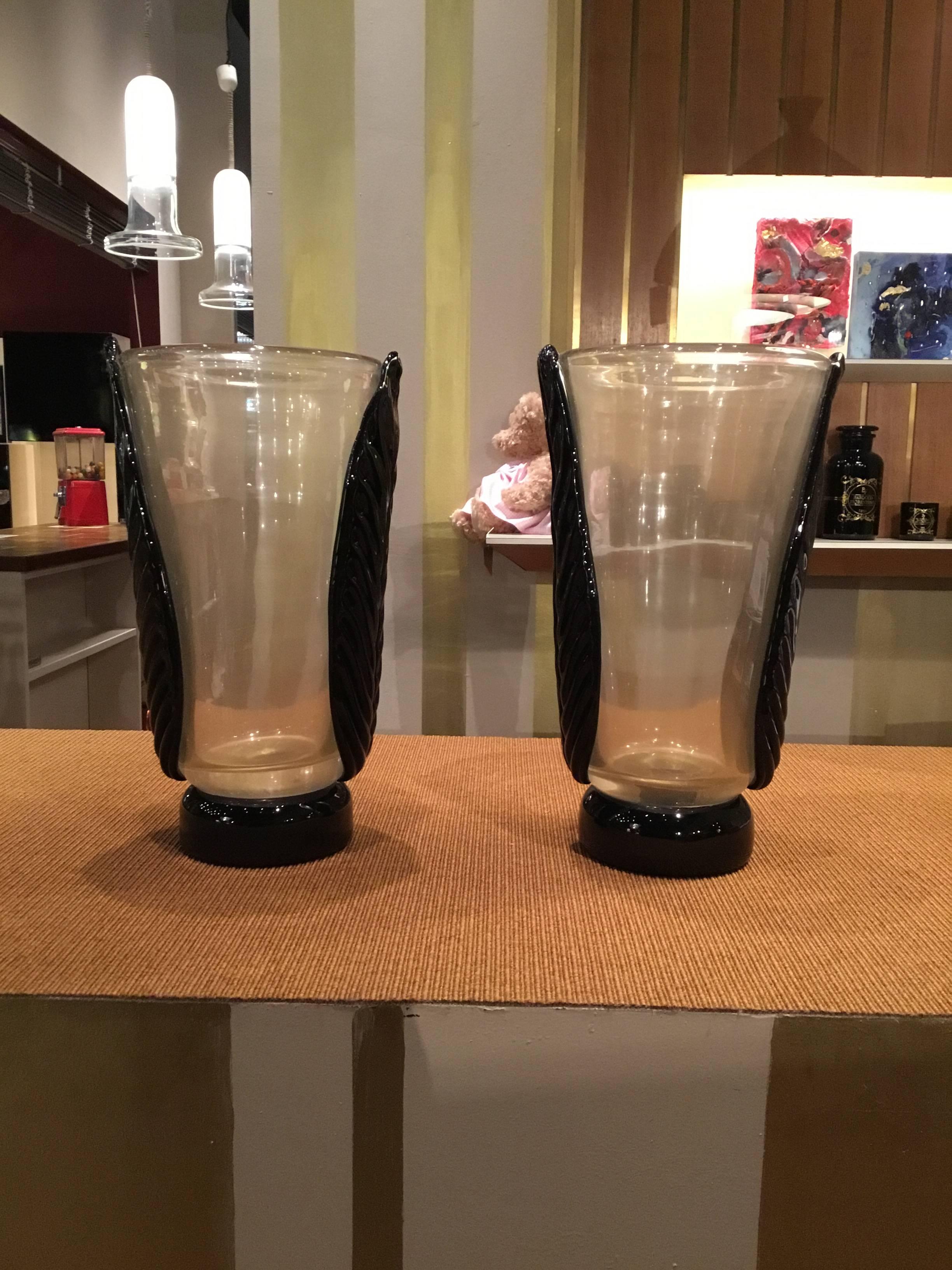 Pair of glass vases by Maurizio Artoni, Venice, Italy.
Measures: H 47cm x D 25cm.