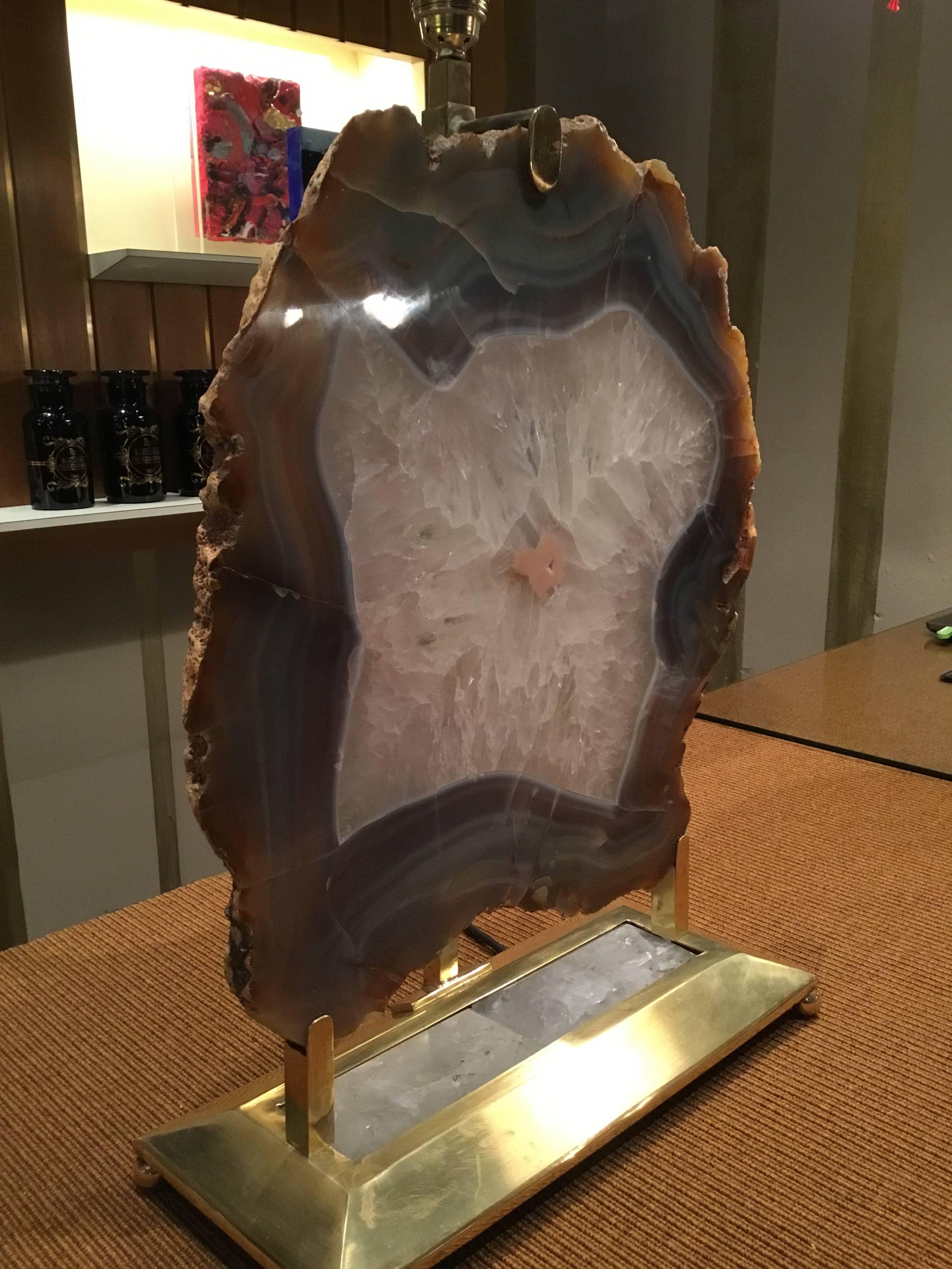Lampe de bureau rétro italienne en forme de fossile enluminée, fabriquée en Italie dans les années 2000 Bon état - En vente à Pambio Noranco, CH