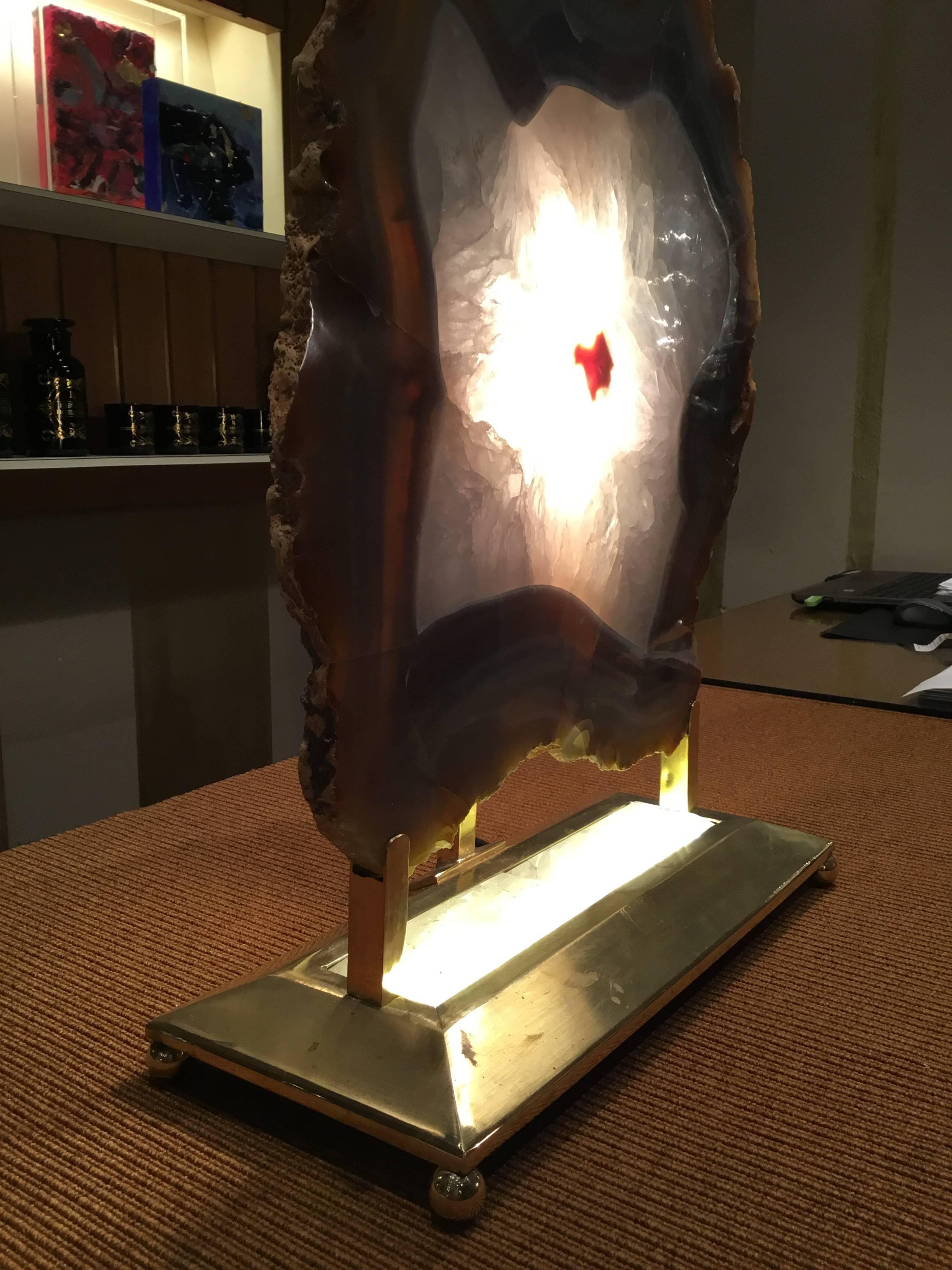 Italian Retro Illuminated Fossil Table Lamp, Made in Italy 2000's In Good Condition For Sale In Pambio Noranco, CH