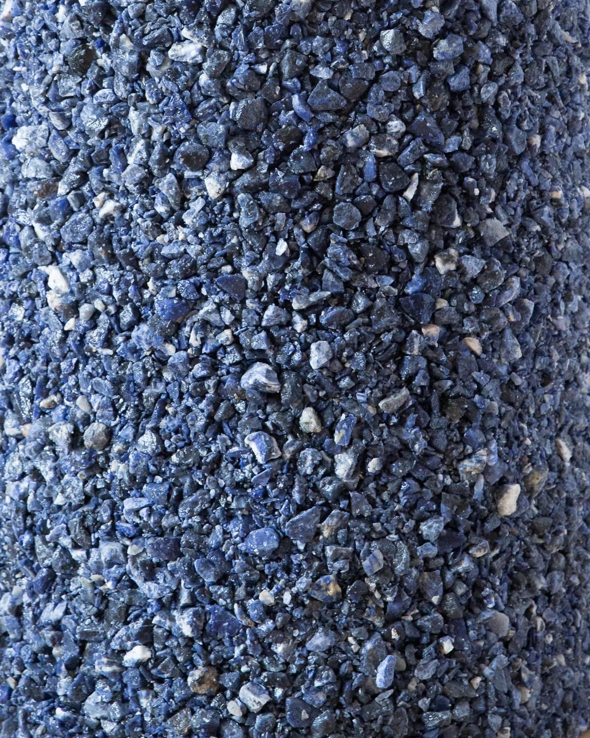Table d'appoint à tambour en sodalite bleue et plâtre blanc faite à la main par Samuel Amoia en vente 2
