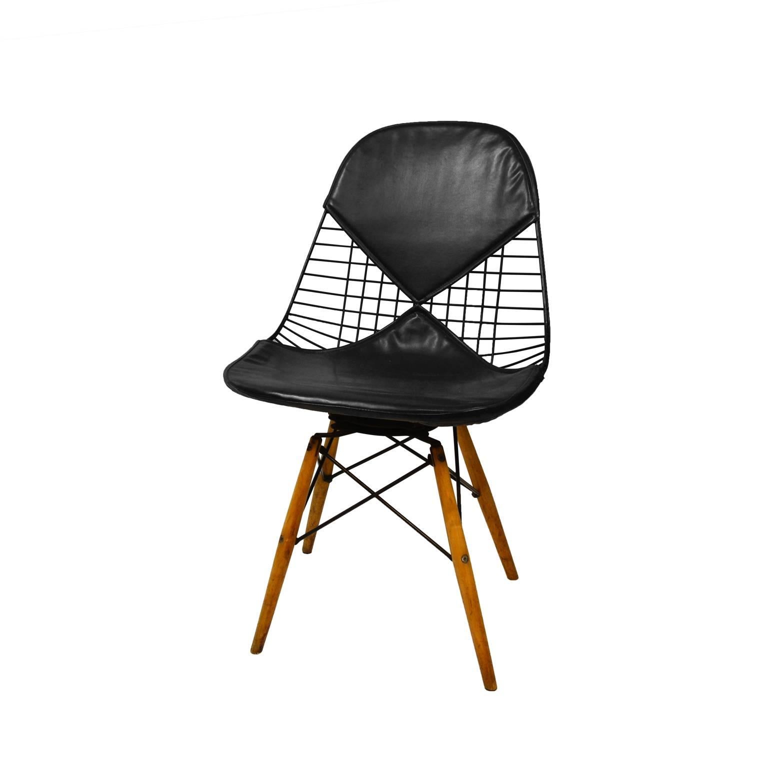 American Eames DKW Swivel Side Chair with Bikini Cover for Herman Miller For Sale