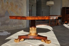 19th Century Rare Octagonal Mahogany Table Embellished with Leafy Pieces of Gold